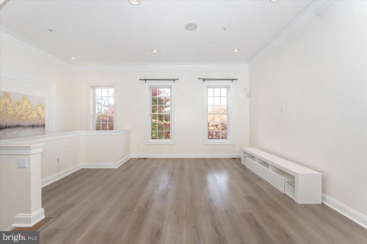 HIDDEN CREEK - Residential