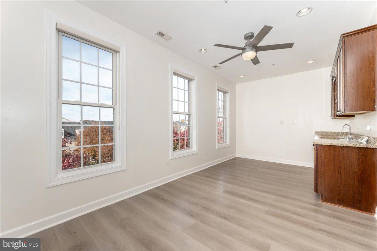 HIDDEN CREEK - Residential