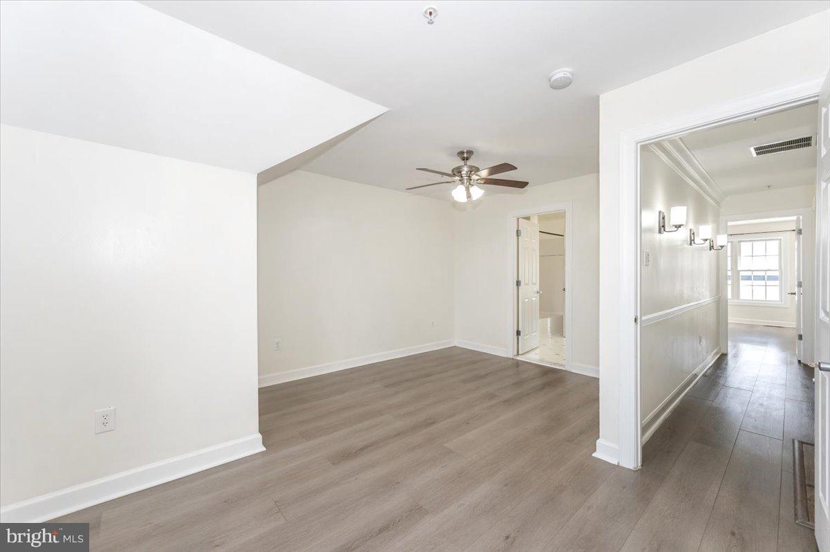 HIDDEN CREEK - Residential