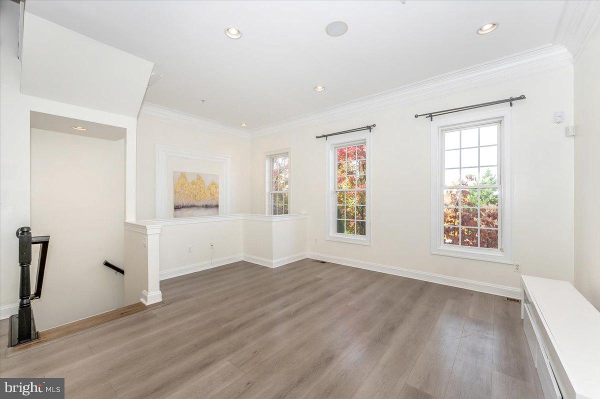 HIDDEN CREEK - Residential