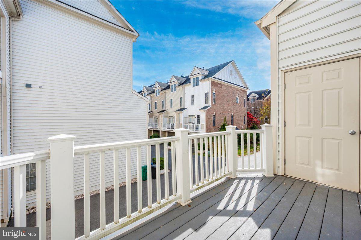 HIDDEN CREEK - Residential