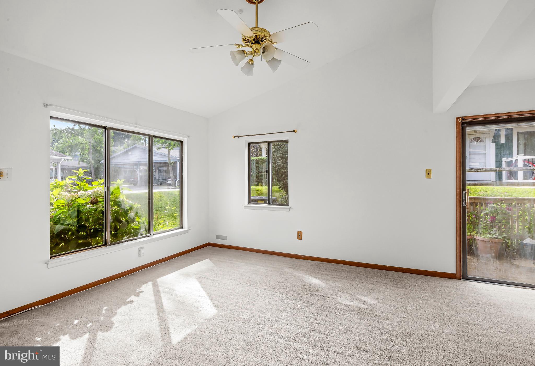 17 MAPLEWOOD COURT