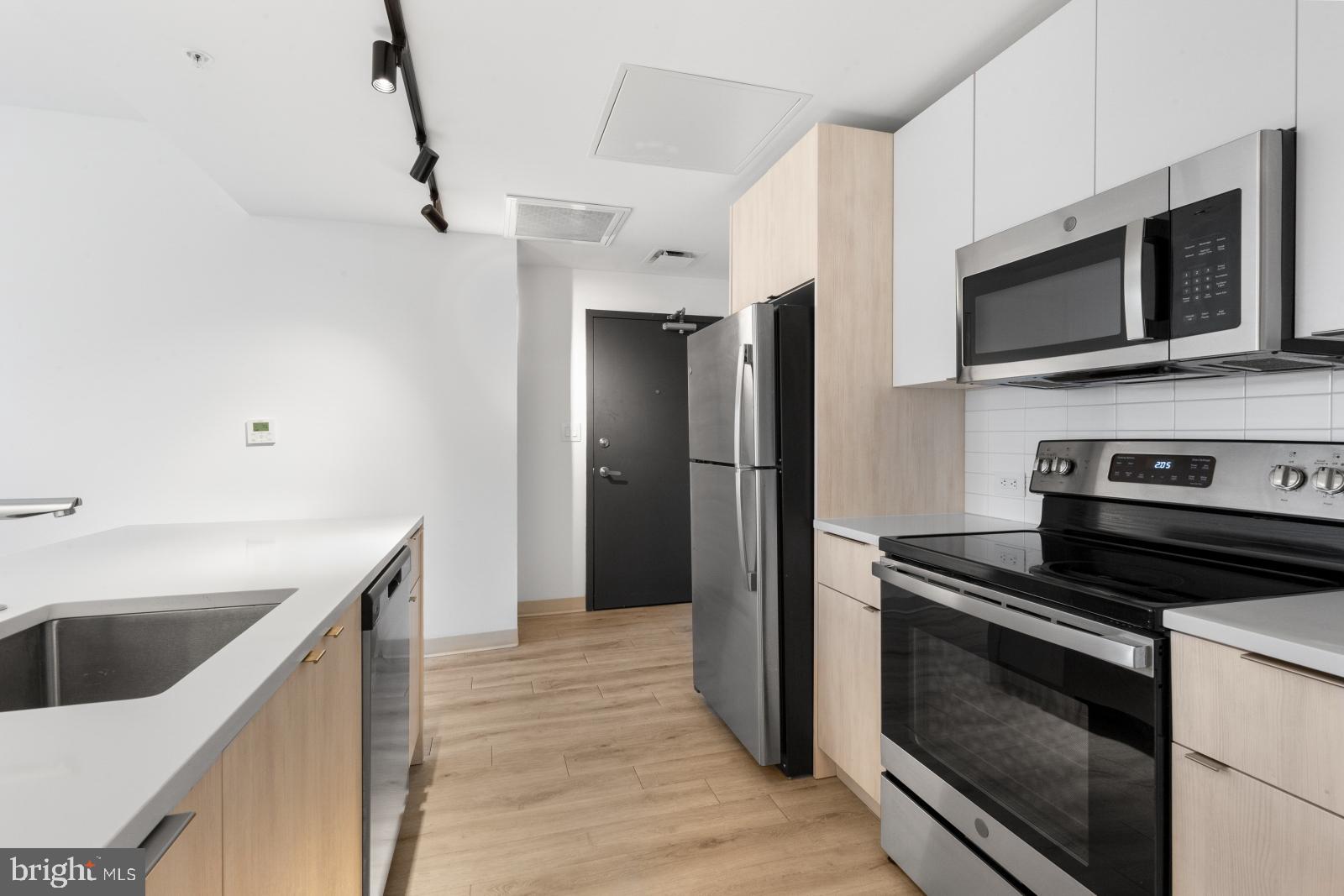 SPRING GARDEN - Residential Lease