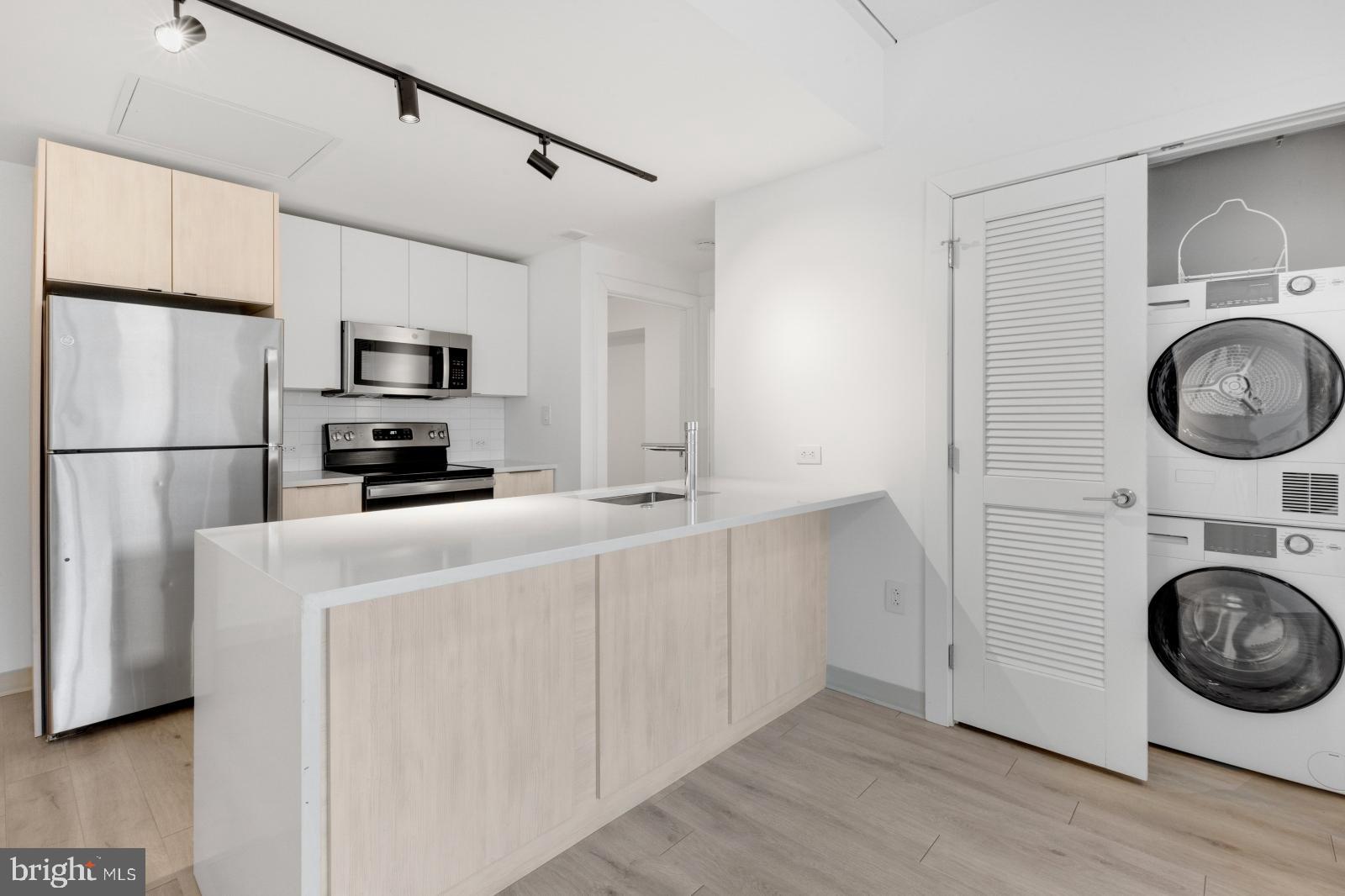 SPRING GARDEN - Residential Lease