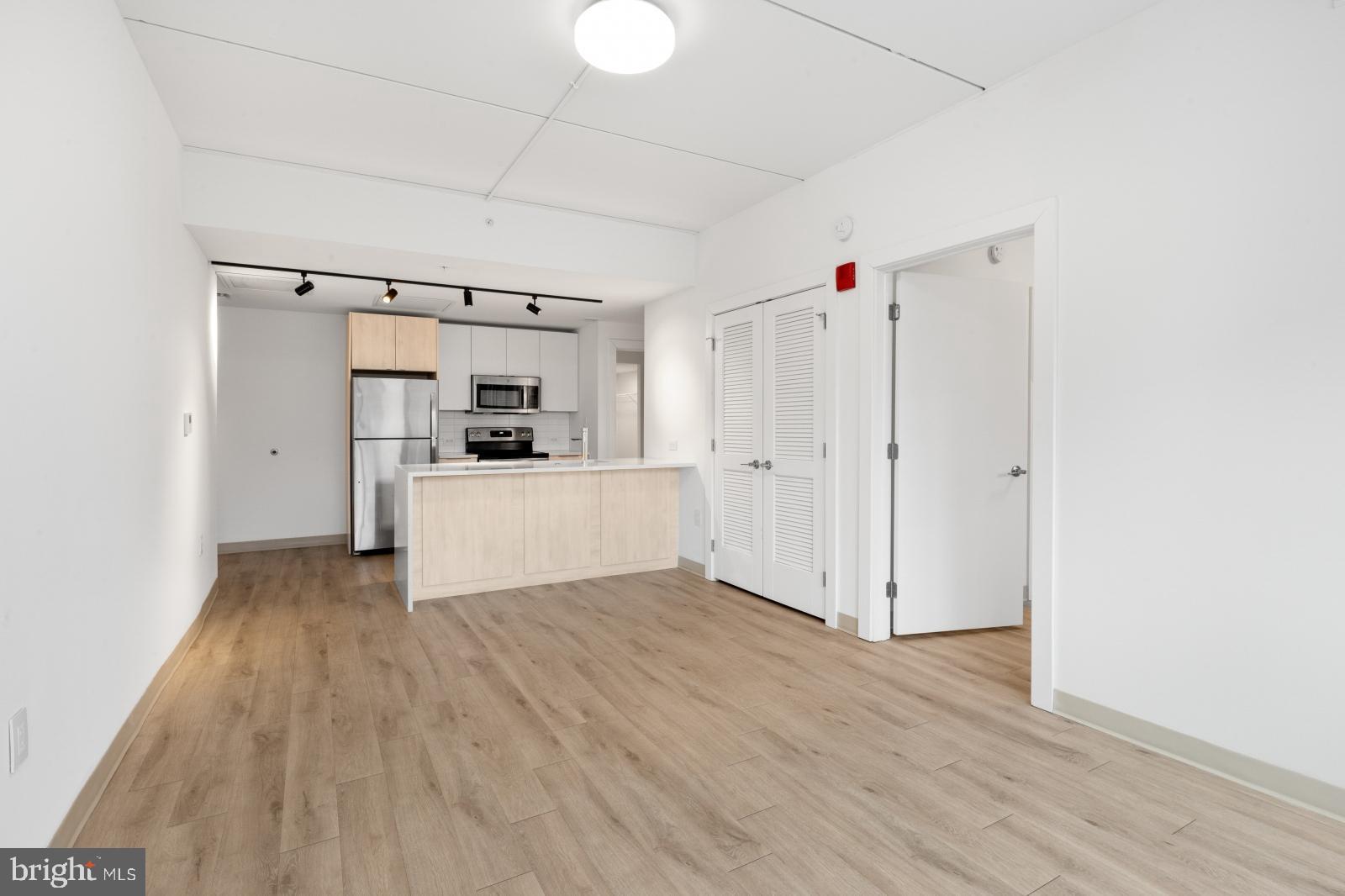 SPRING GARDEN - Residential Lease