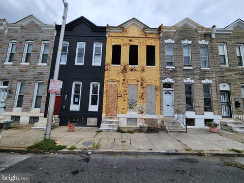 Townhouse For Sale - 2446 Brentwood Avenue<br/> BALTIMORE, MD 21218