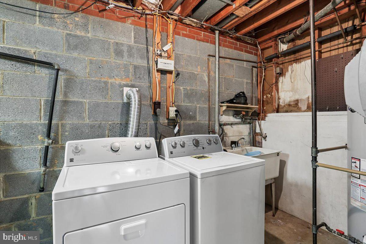 PARKSIDE ESTATES - Residential