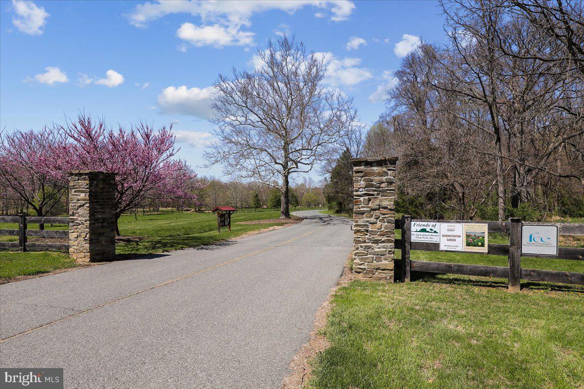 PARKSIDE ESTATES - Residential