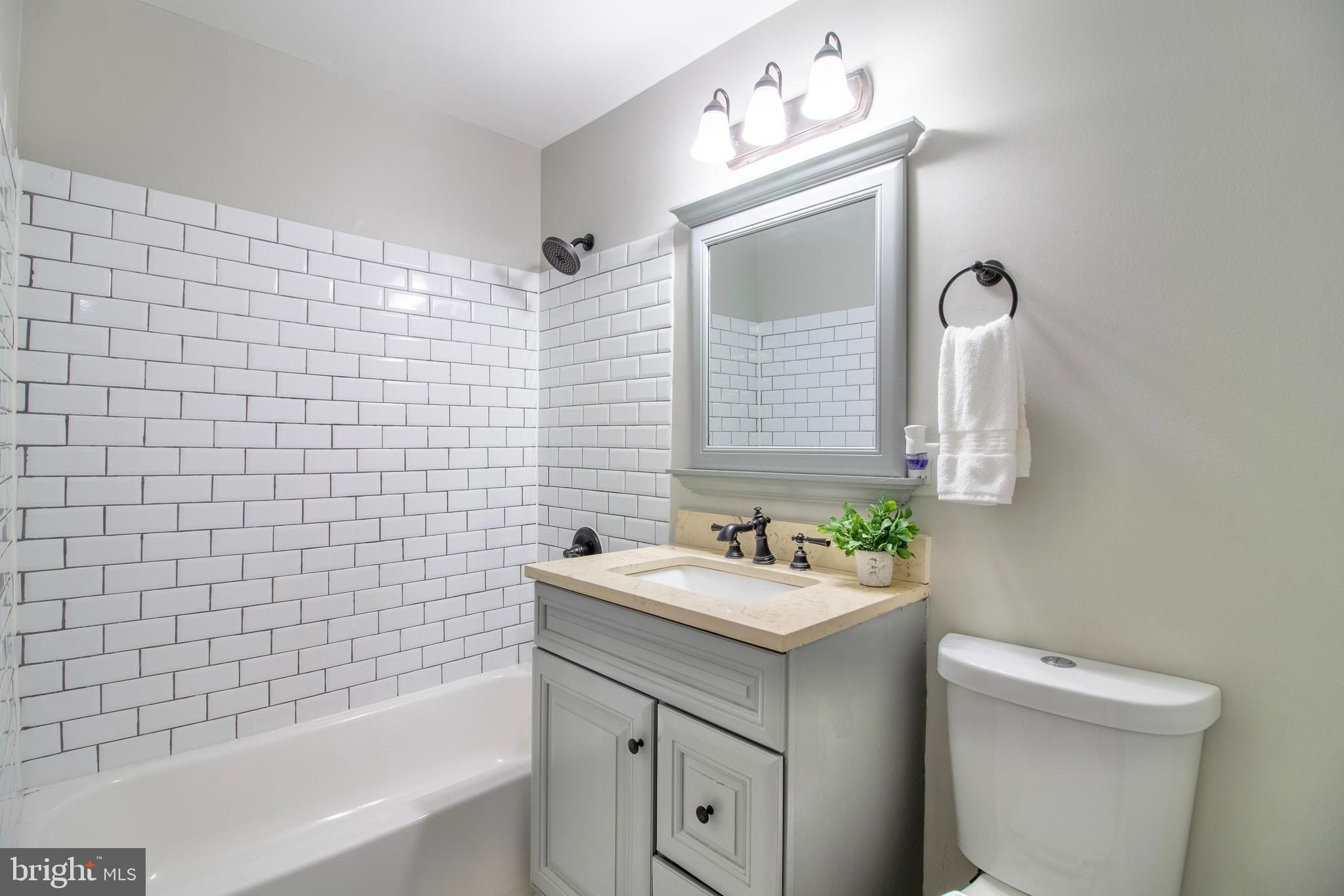 INDIAN HEAD MANOR SUB - Residential