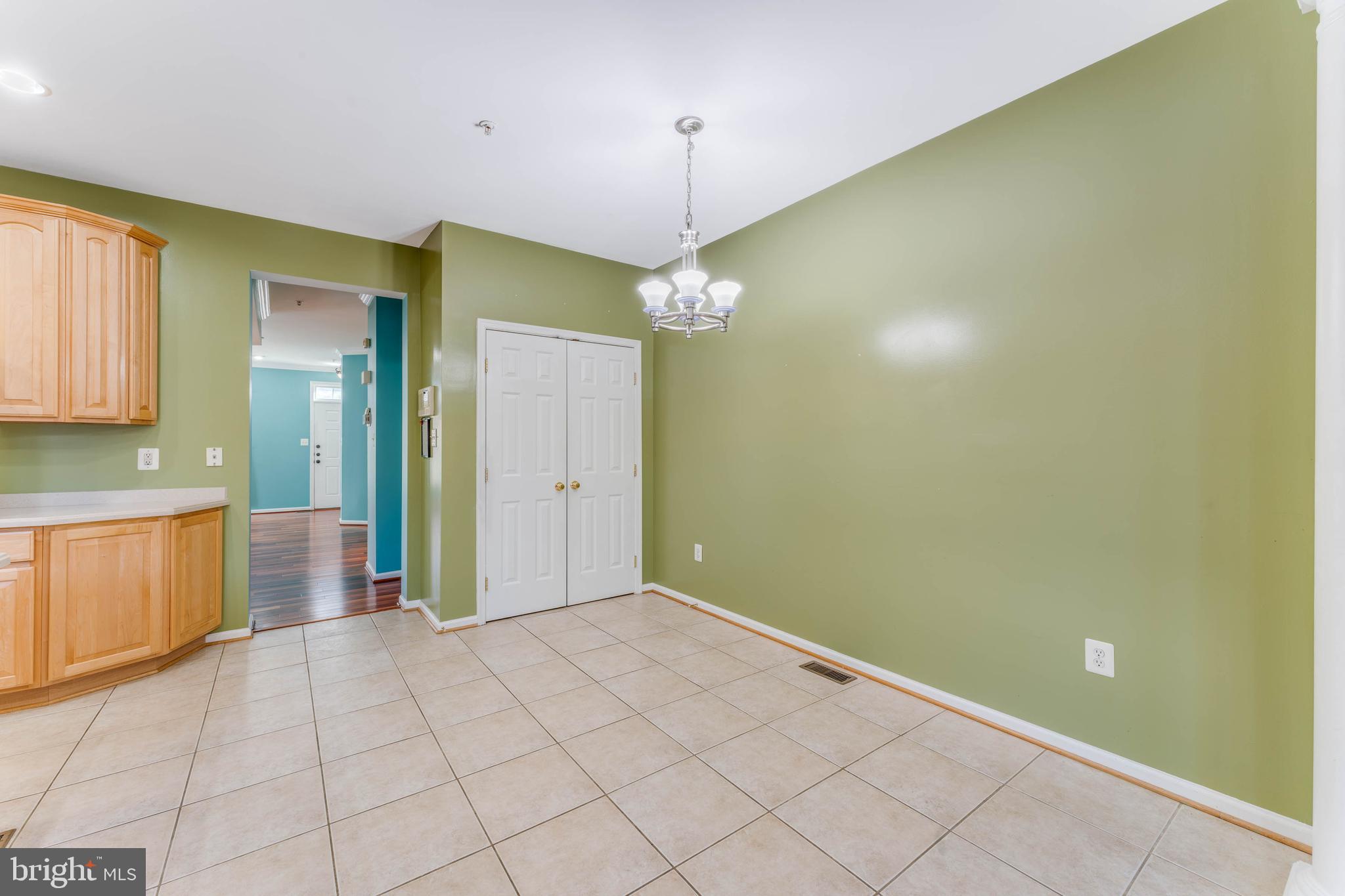 LAKELANDS - Residential Lease