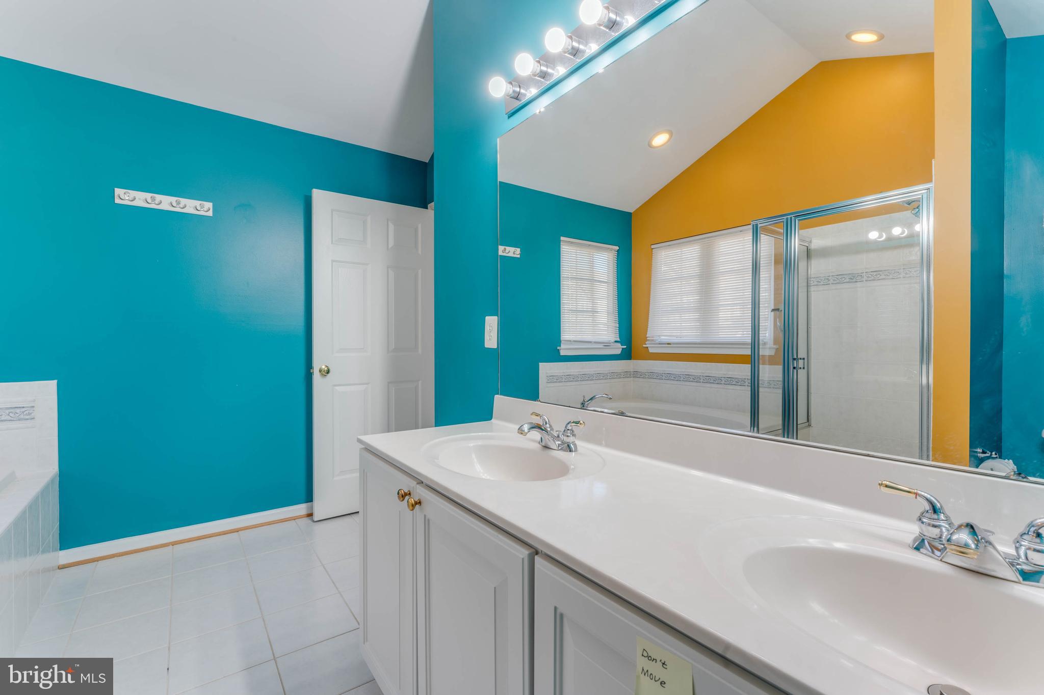 LAKELANDS - Residential Lease