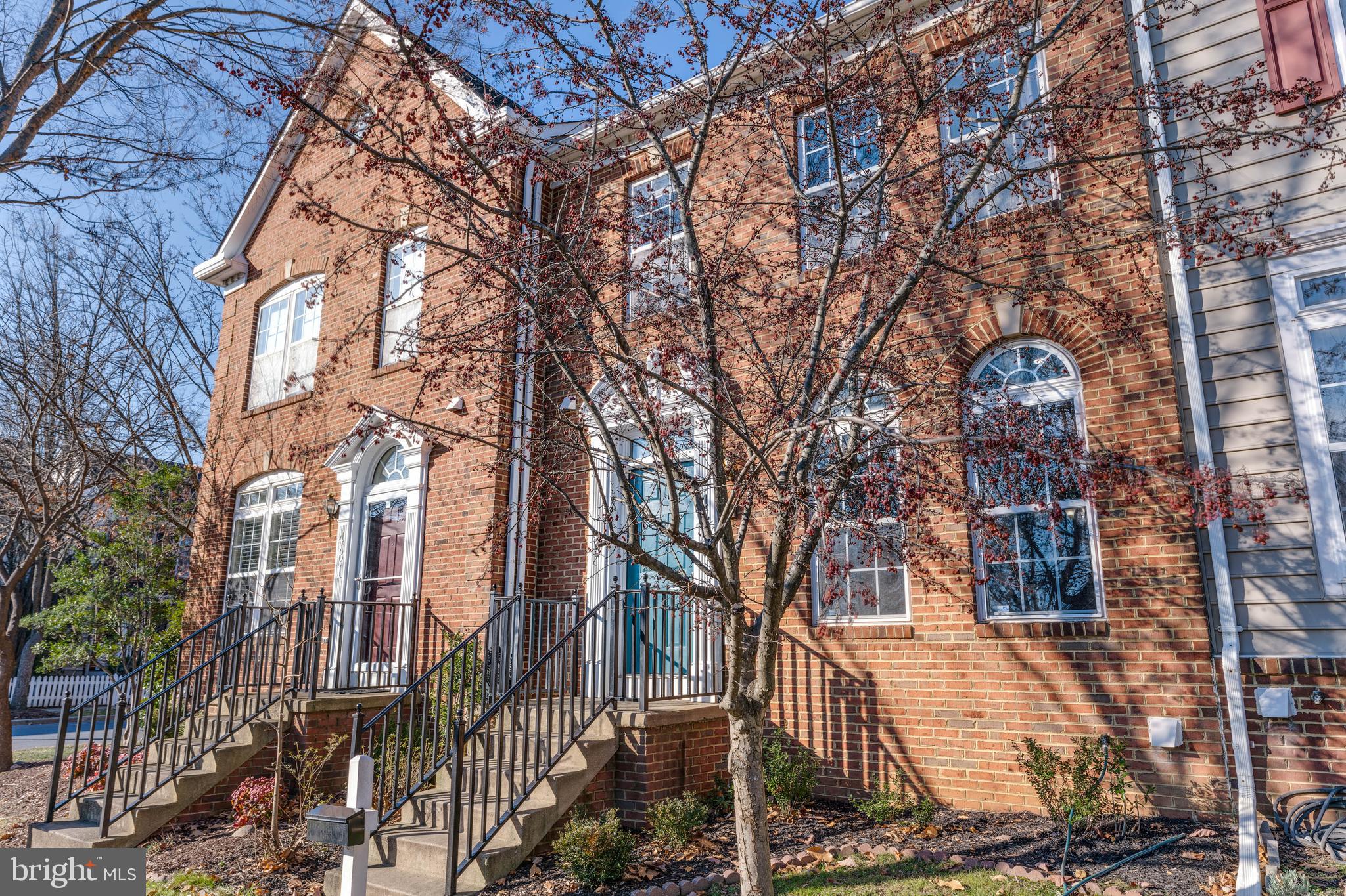 LAKELANDS - Residential Lease