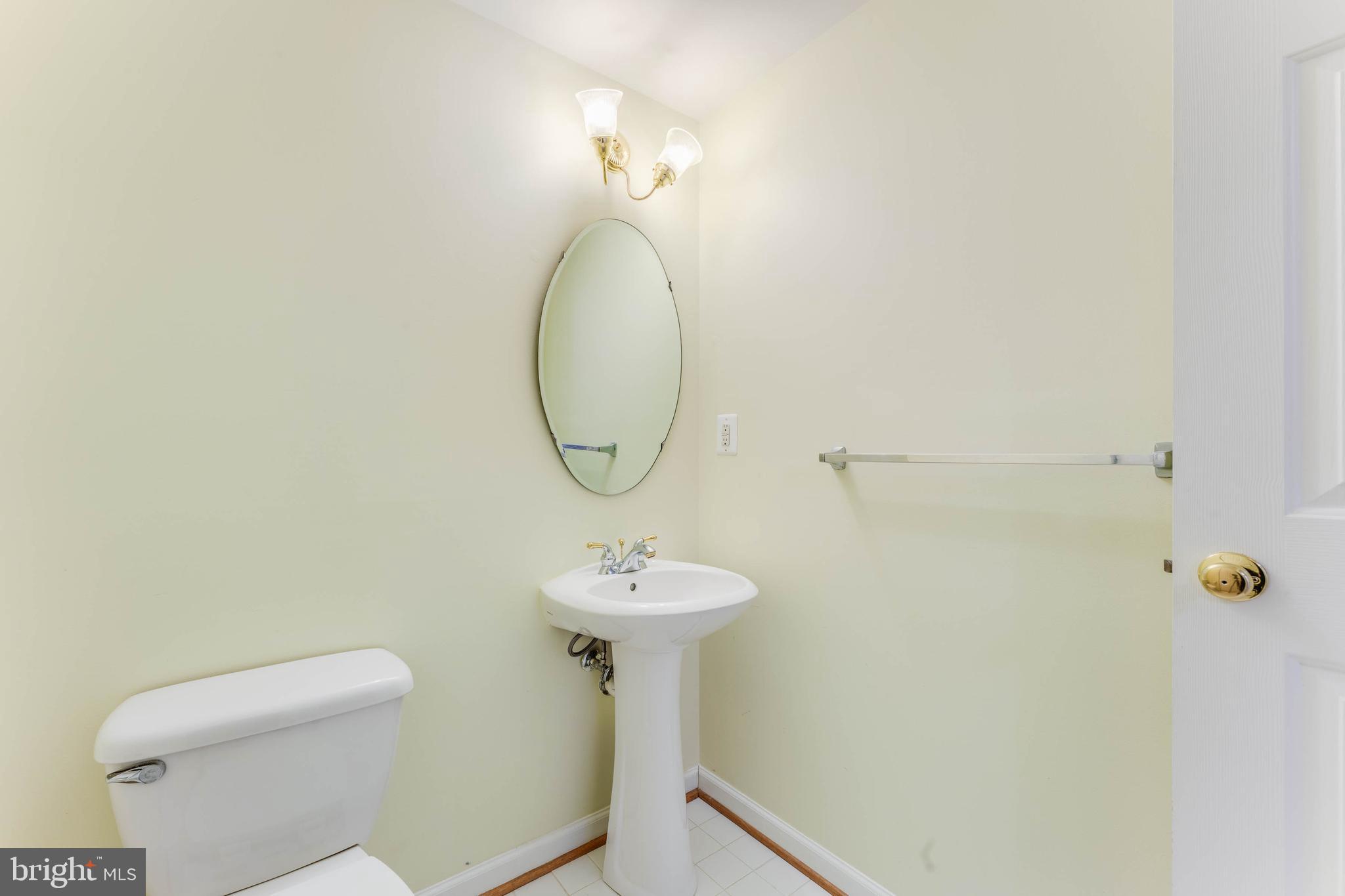 LAKELANDS - Residential Lease