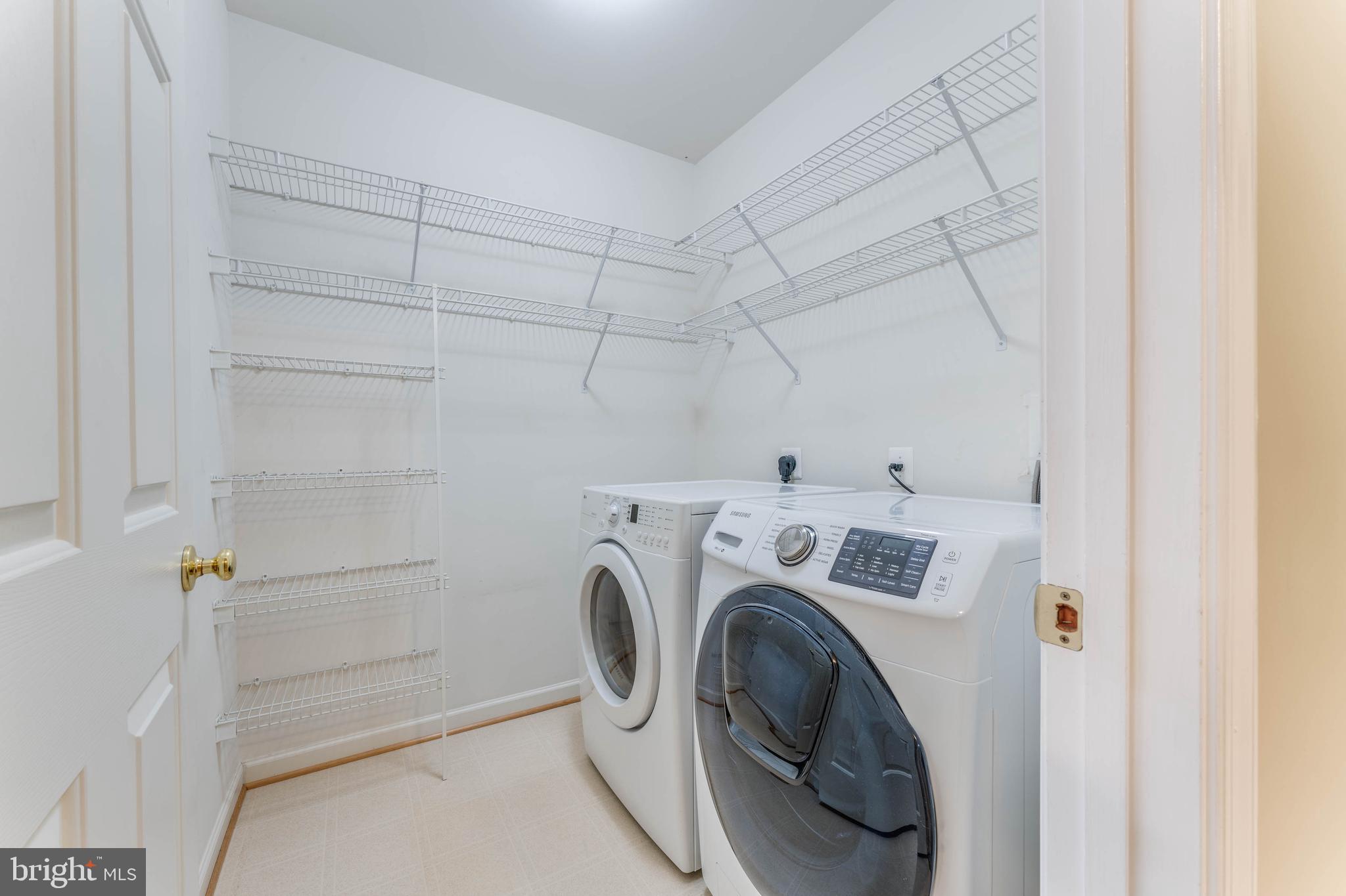 LAKELANDS - Residential Lease