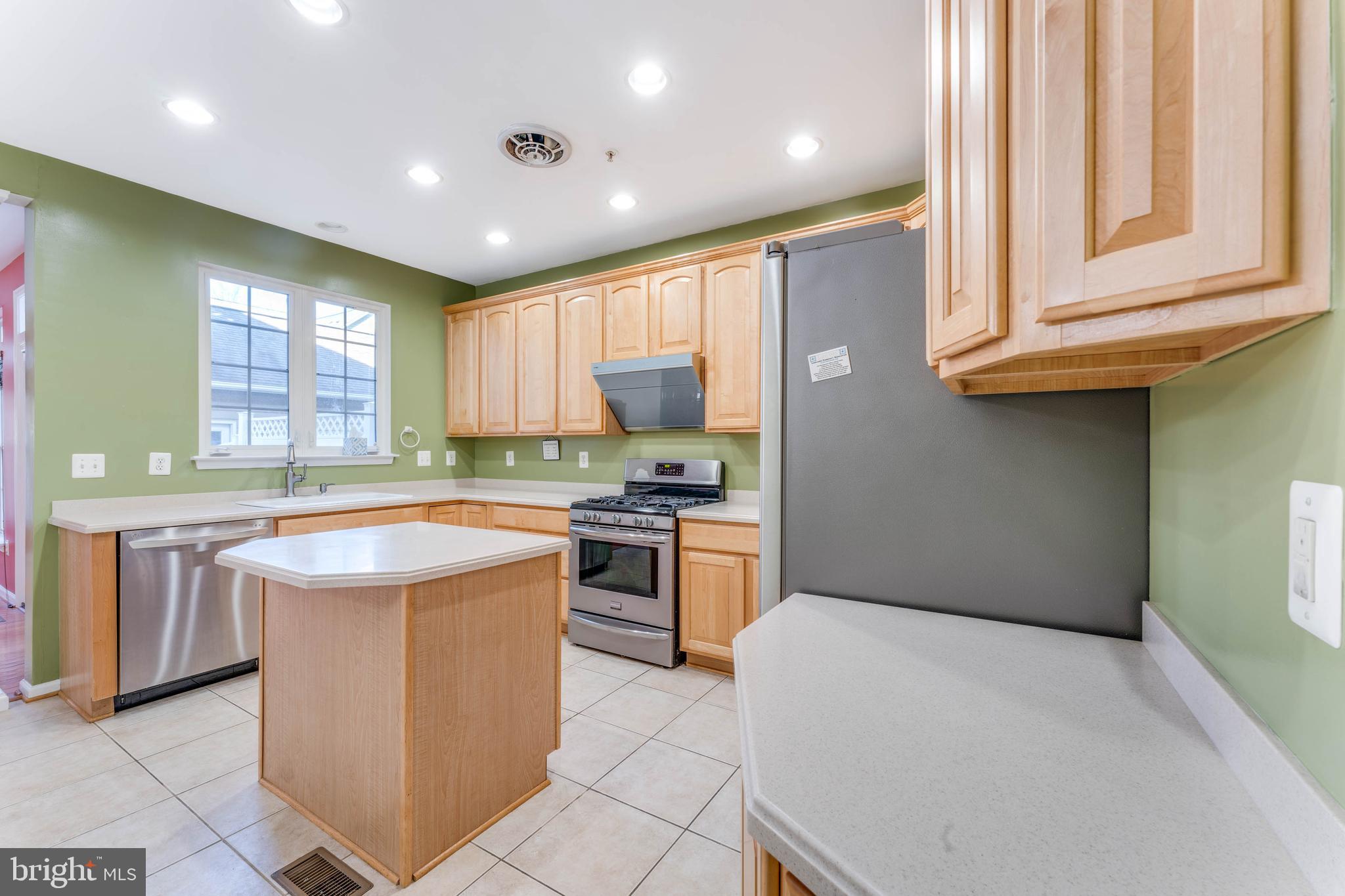 LAKELANDS - Residential Lease