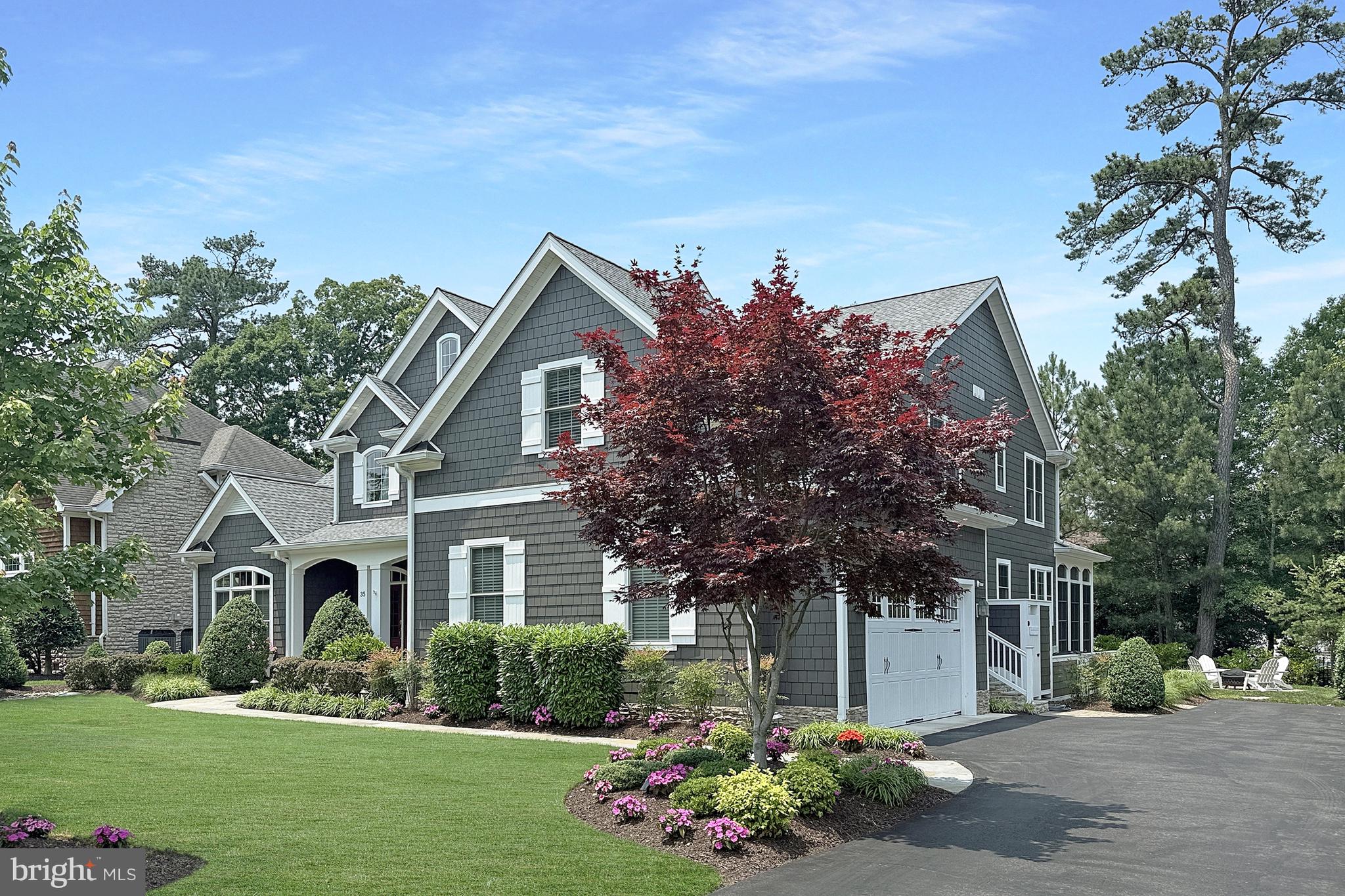 35 THOMPSON COURT