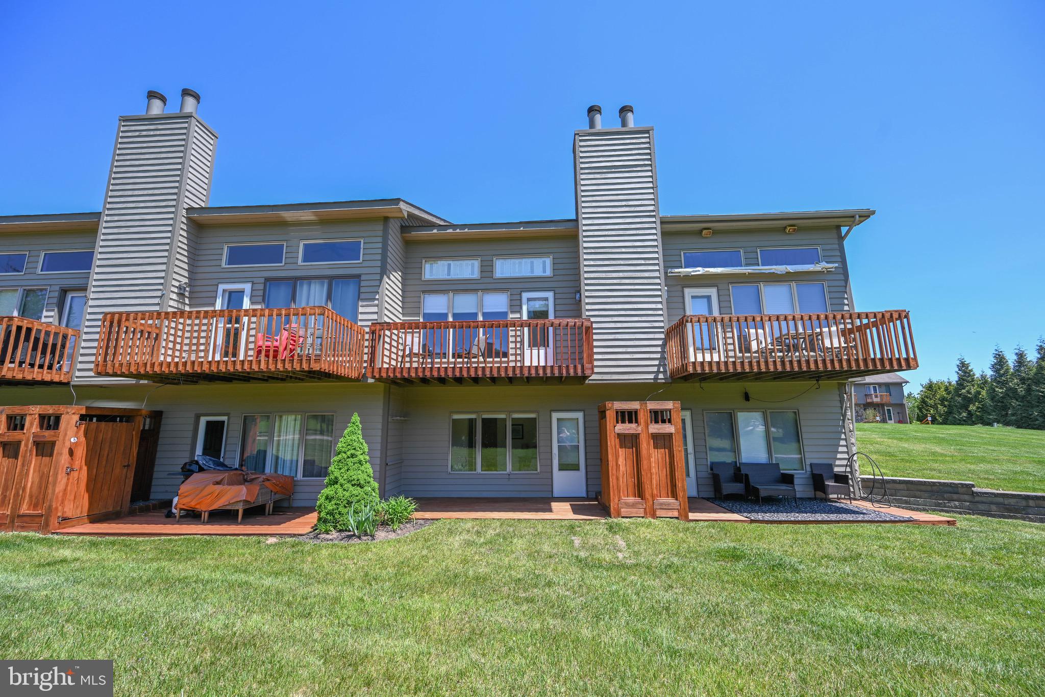 DEEP CREEK VILLAGE - Residential