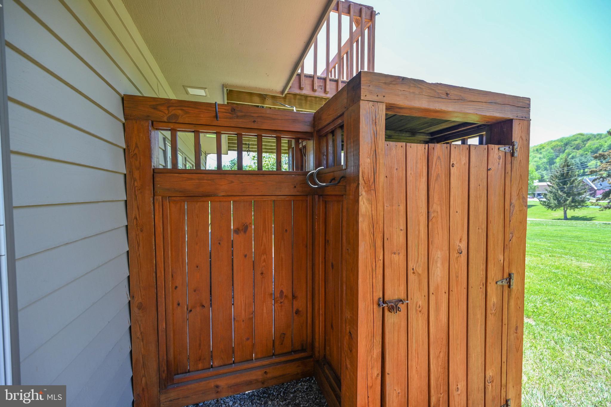 DEEP CREEK VILLAGE - Residential