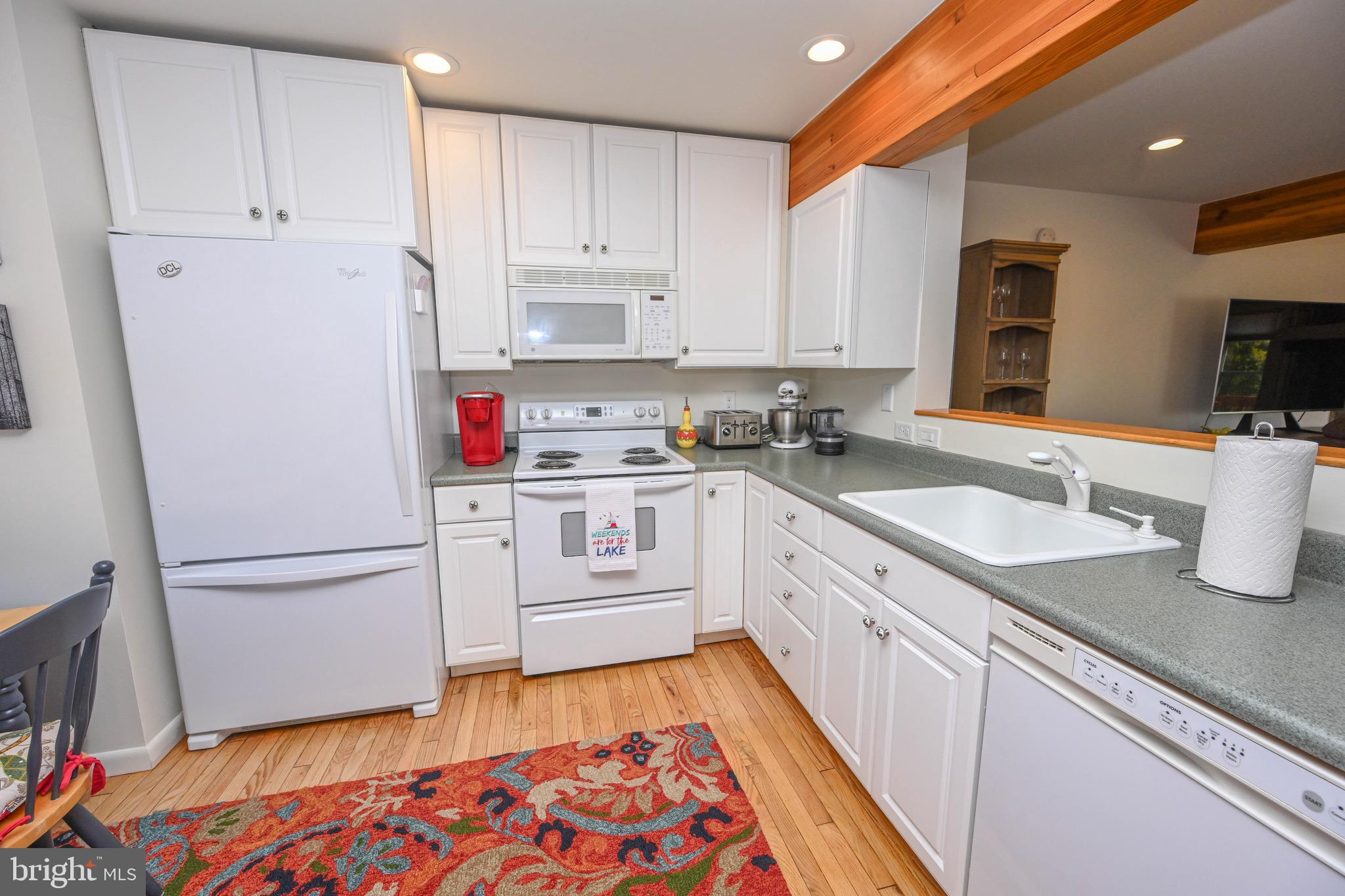 DEEP CREEK VILLAGE - Residential