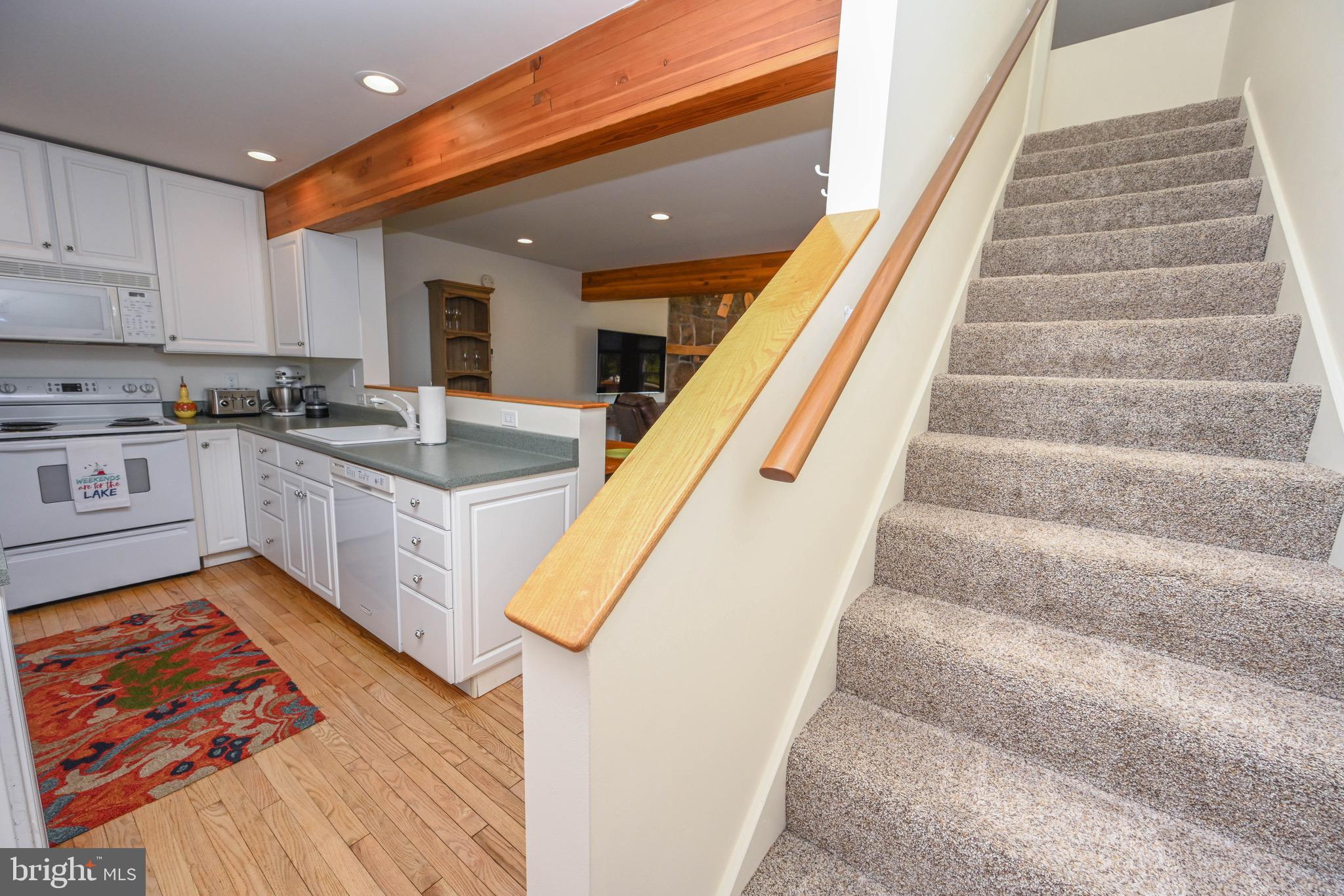 DEEP CREEK VILLAGE - Residential