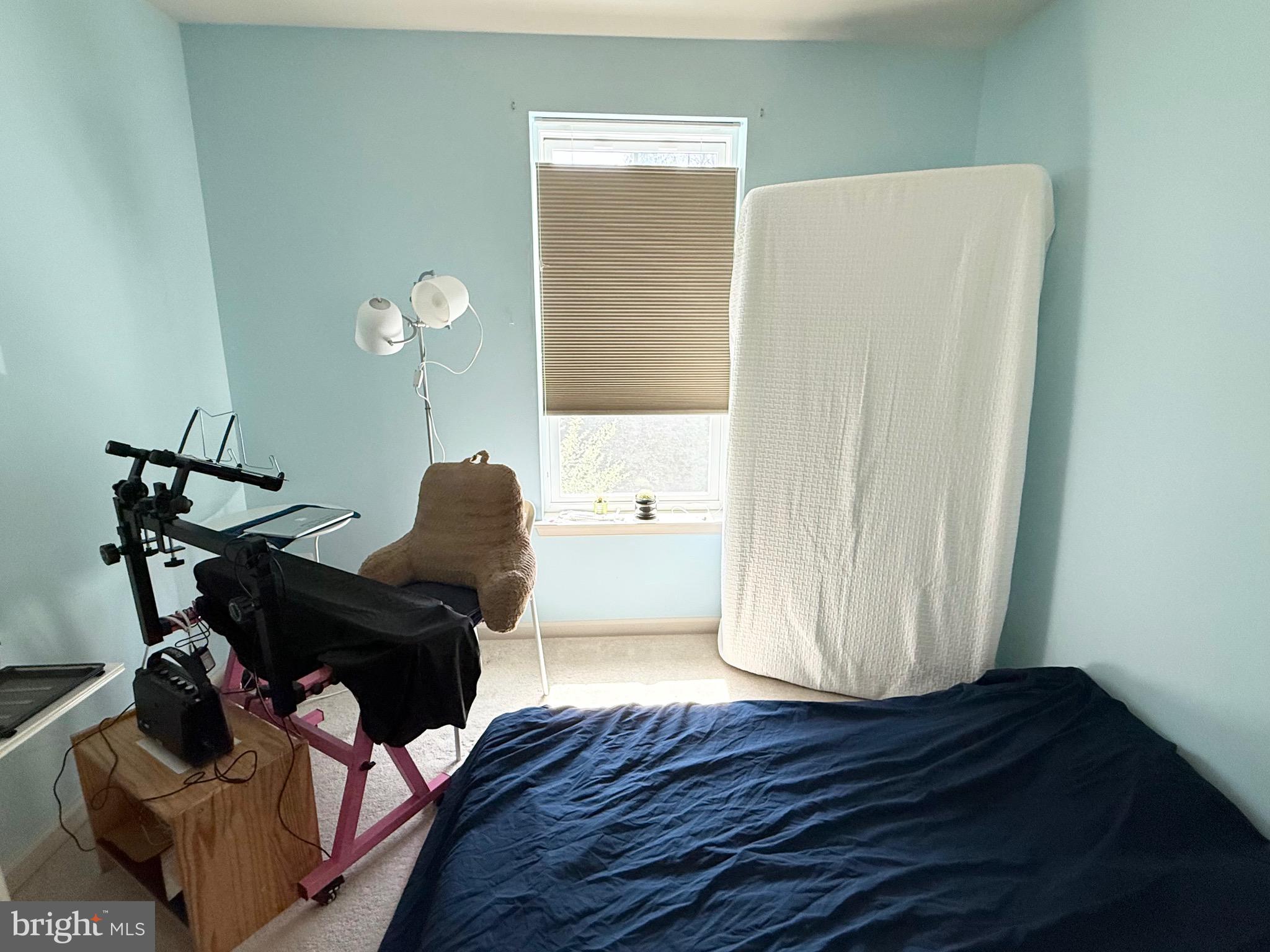 LOCUST COMMONS - Residential