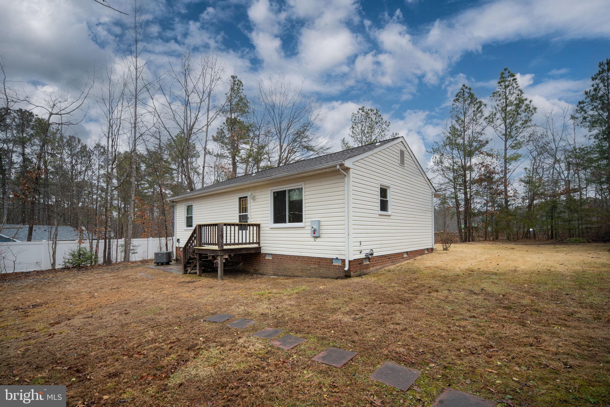 LAKE CAROLINE - Residential