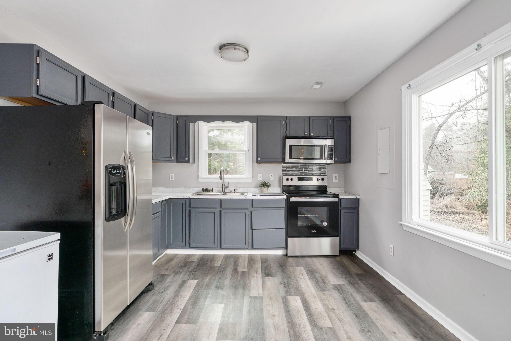 LAKE CAROLINE - Residential