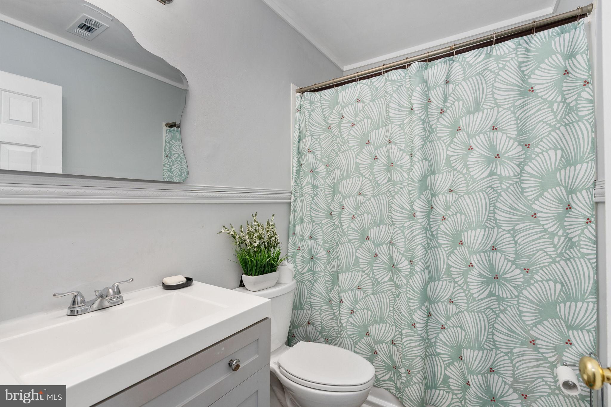 LAKE CAROLINE - Residential