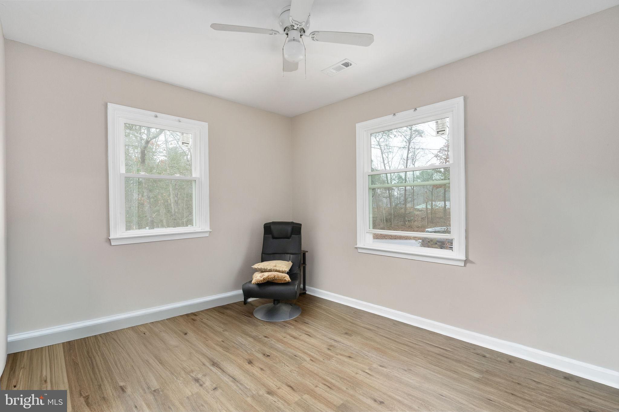 LAKE CAROLINE - Residential