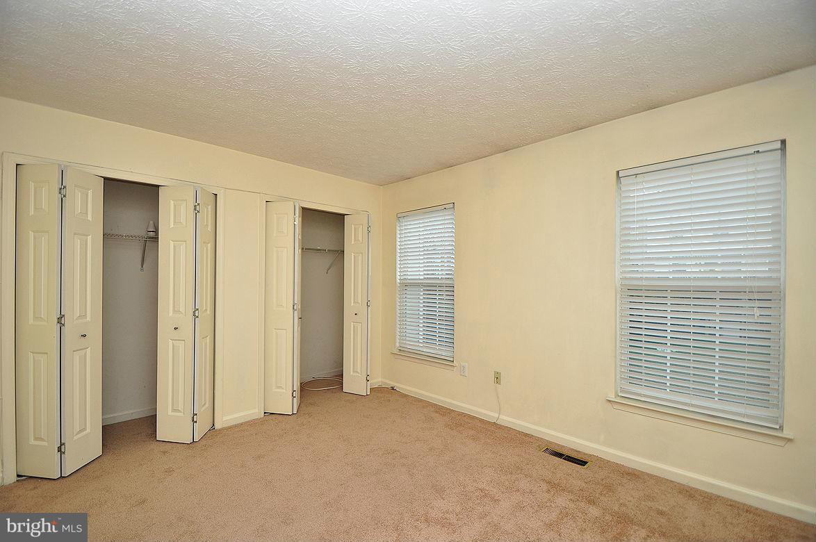 VILLAGE OF PAINTERS MILL - Residential Lease