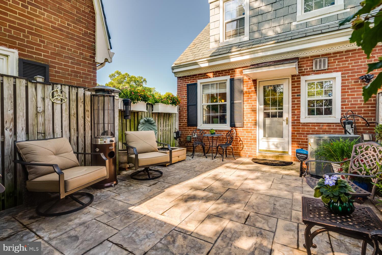 FAIRLINGTON GLEN - Residential