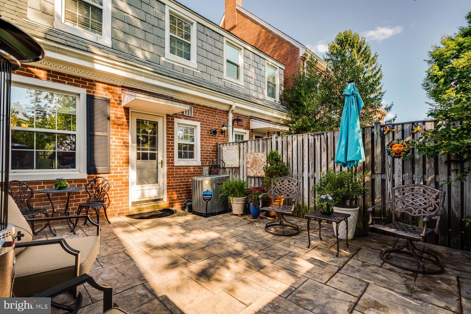 FAIRLINGTON GLEN - Residential