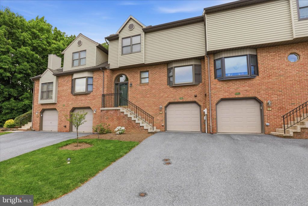 Photo of 38 River Bend Park, LANCASTER, PA 17602 (MLS # PALA2088604)