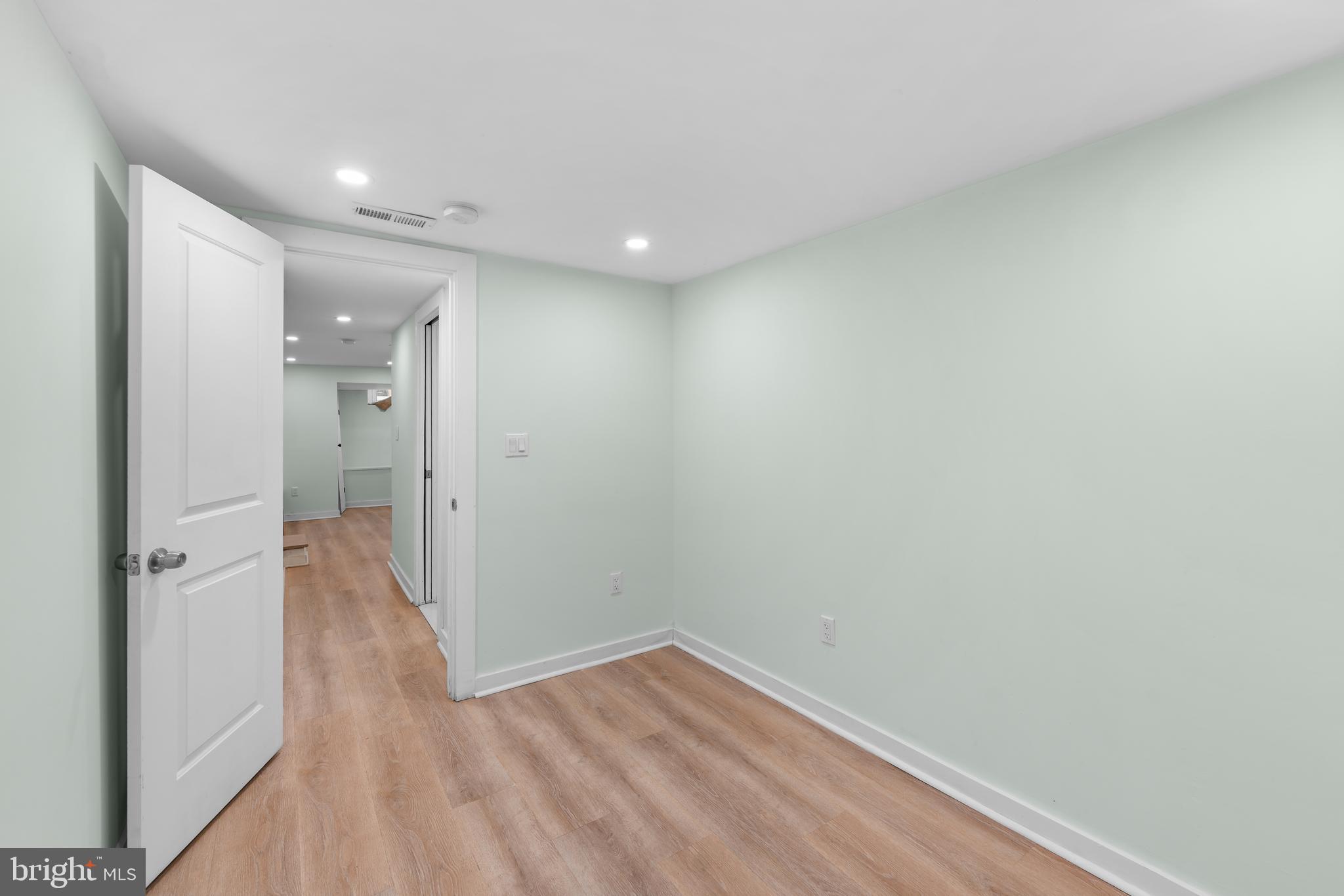 POINT BREEZE - Residential