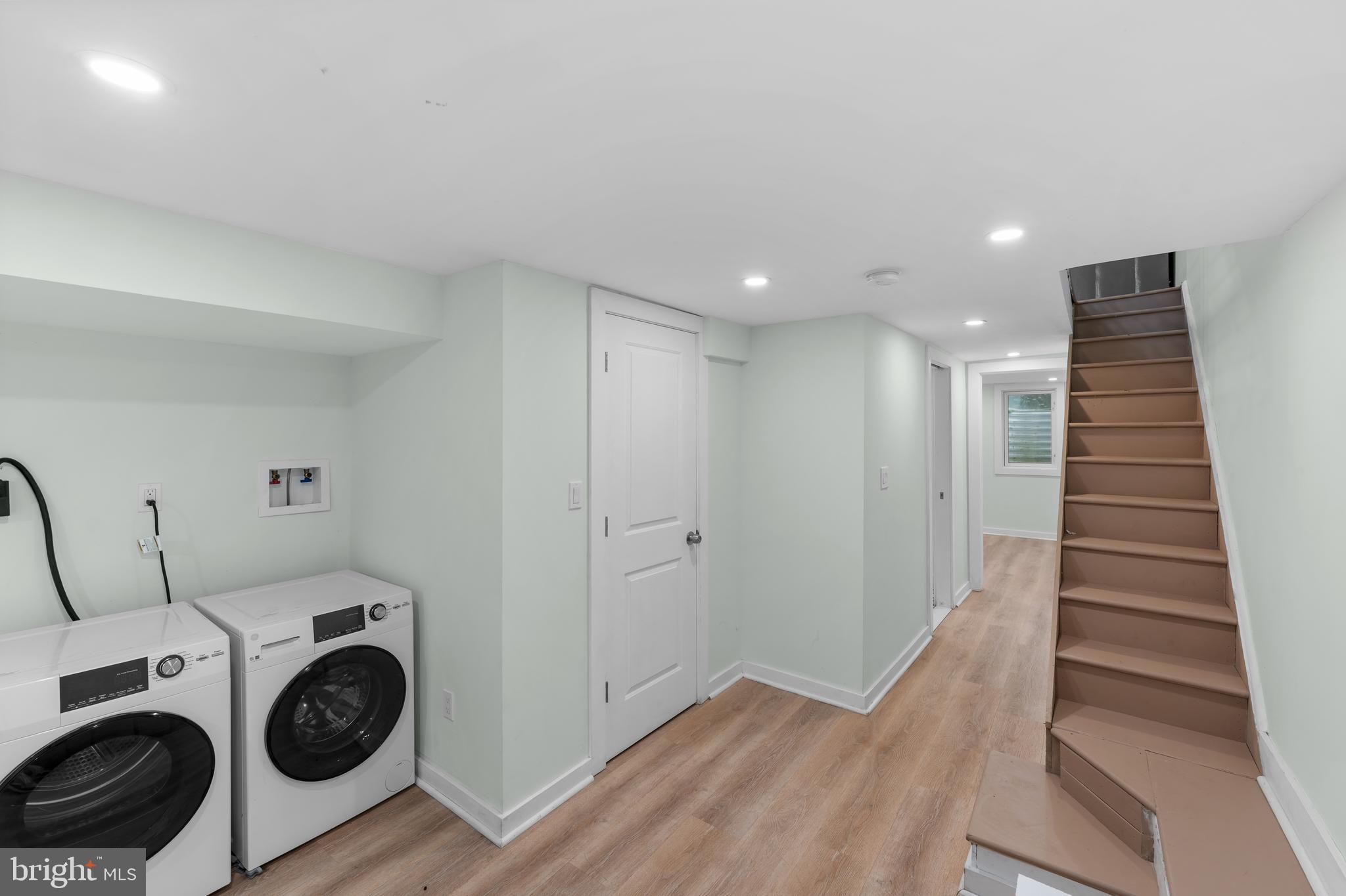 POINT BREEZE - Residential