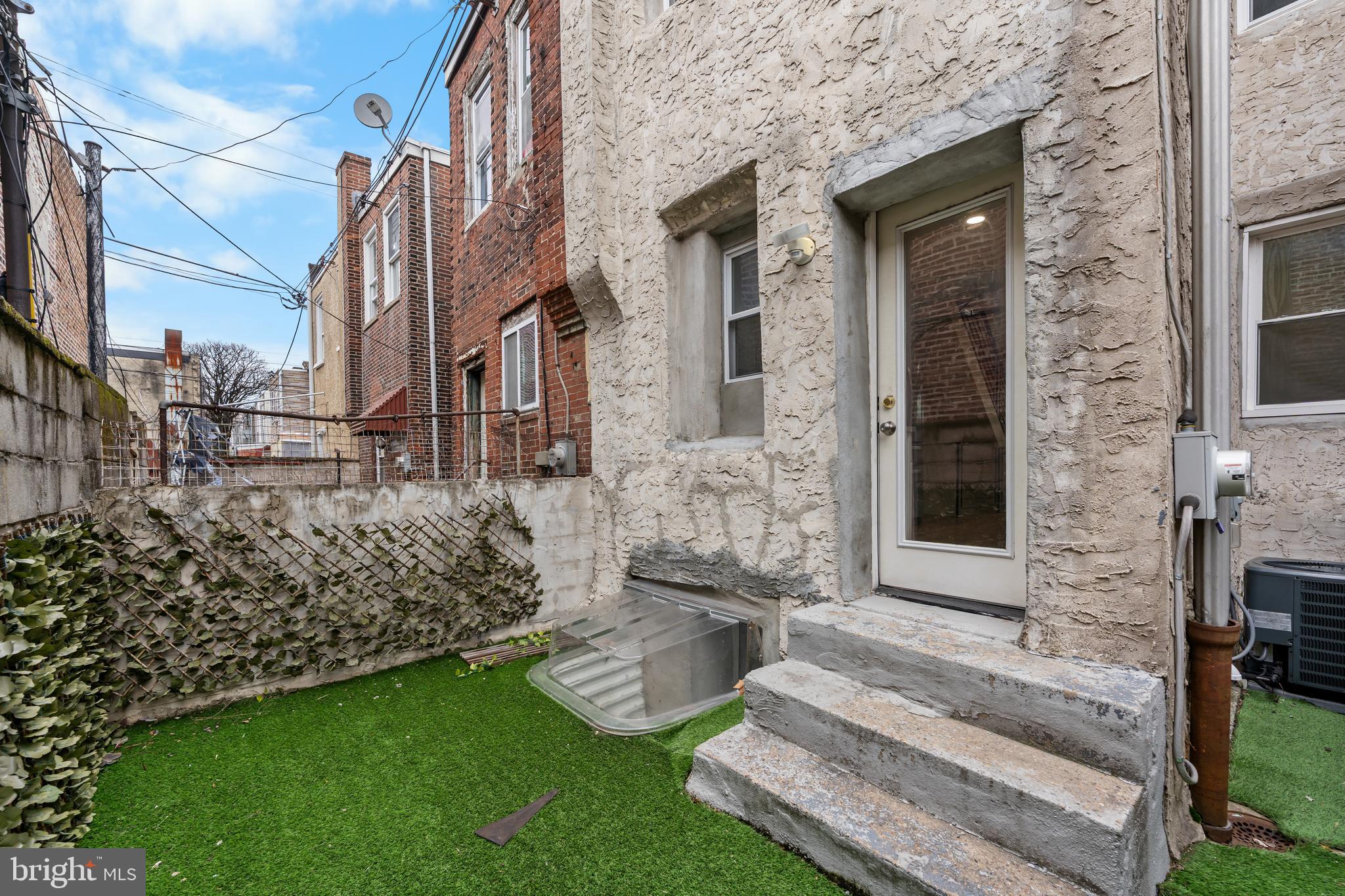 POINT BREEZE - Residential