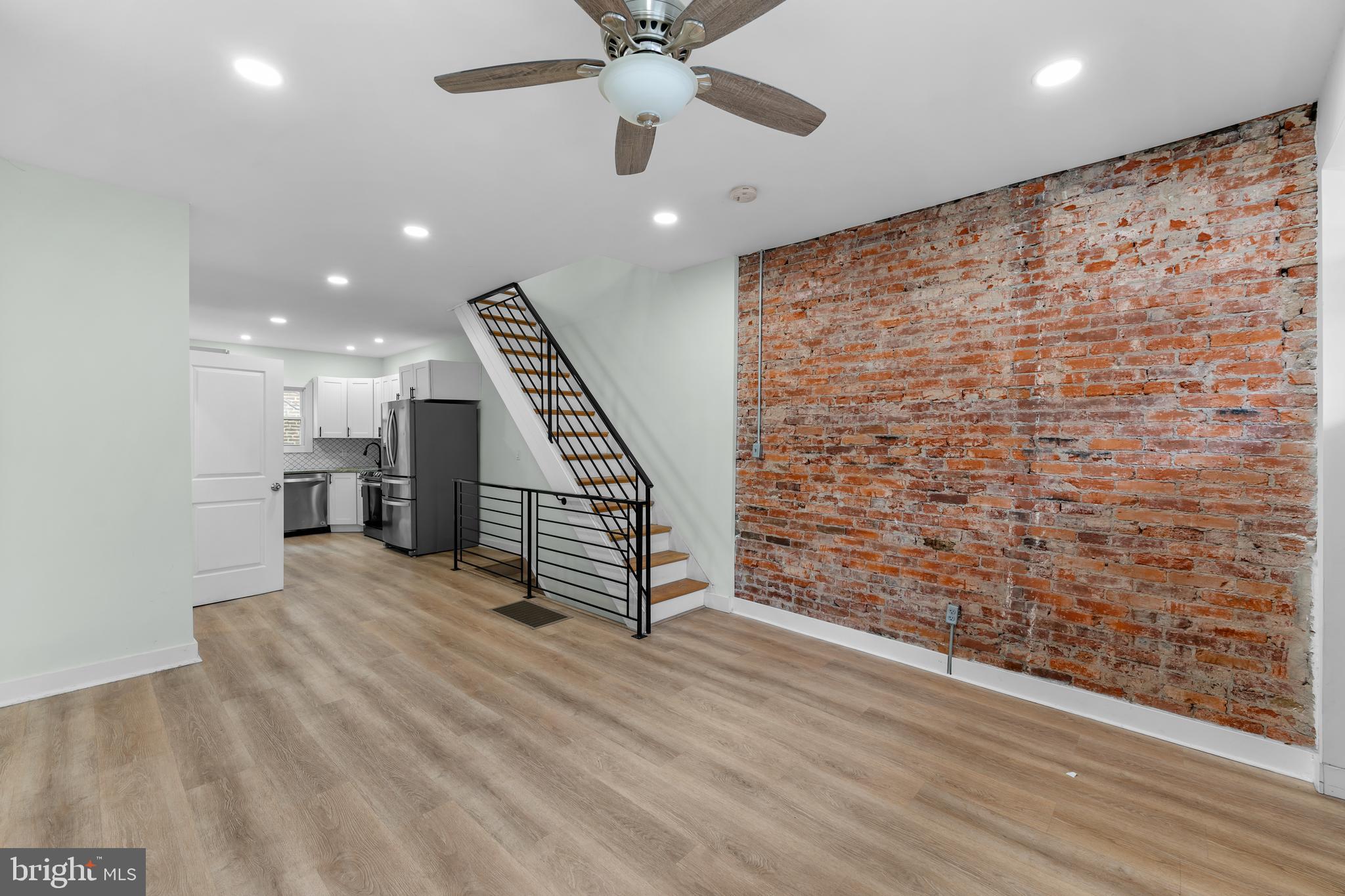 POINT BREEZE - Residential