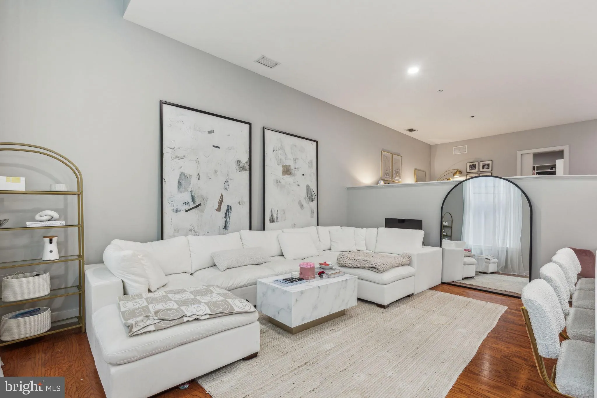 Philadelphia, Pennsylvania 19103, United States, 1 Bedroom Bedrooms, ,2 BathroomsBathrooms,Residential,Active,93580