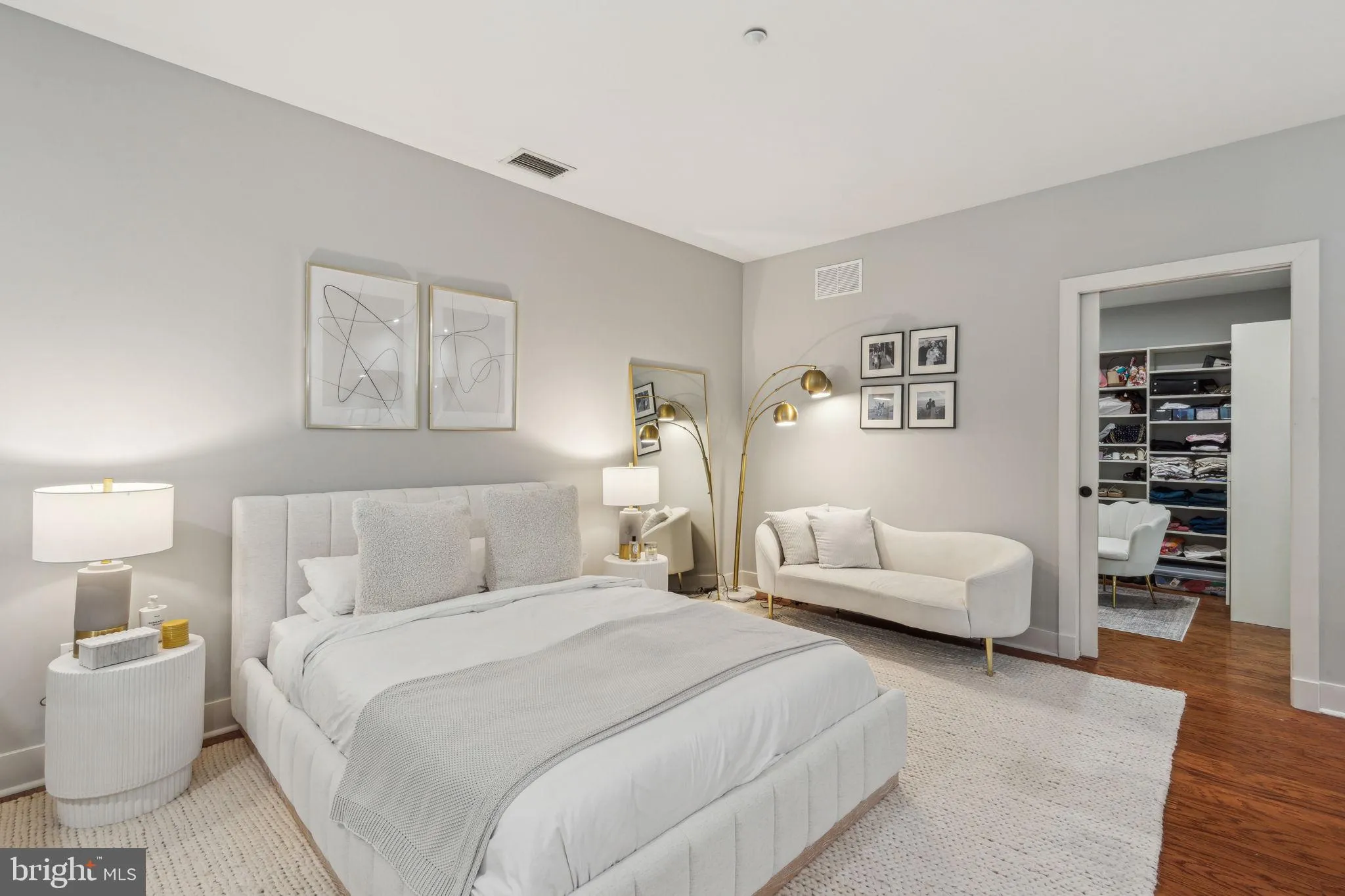 Philadelphia, Pennsylvania 19103, United States, 1 Bedroom Bedrooms, ,2 BathroomsBathrooms,Residential,Active,93580