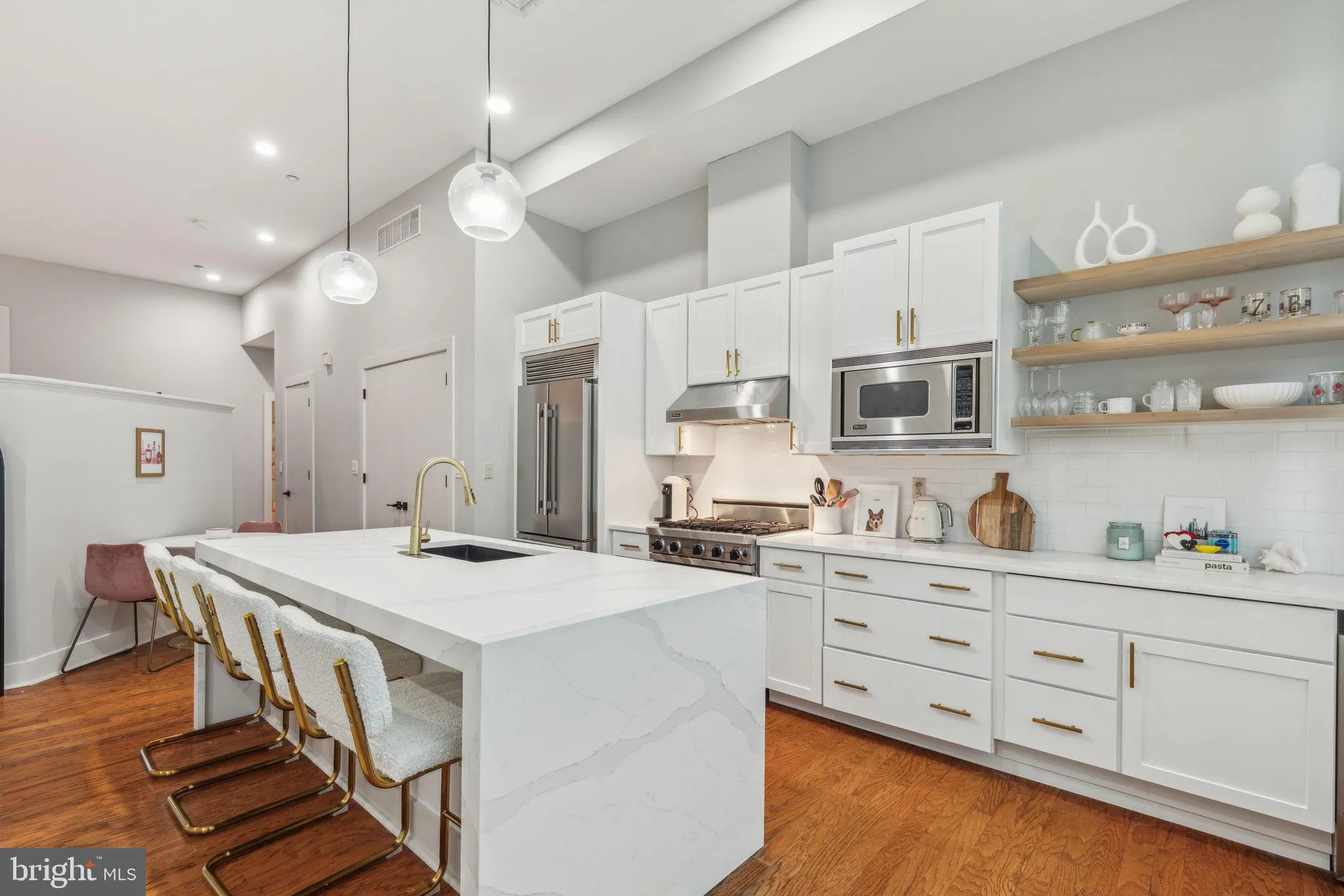 Philadelphia, Pennsylvania 19103, United States, 1 Bedroom Bedrooms, ,2 BathroomsBathrooms,Residential,Active,93580