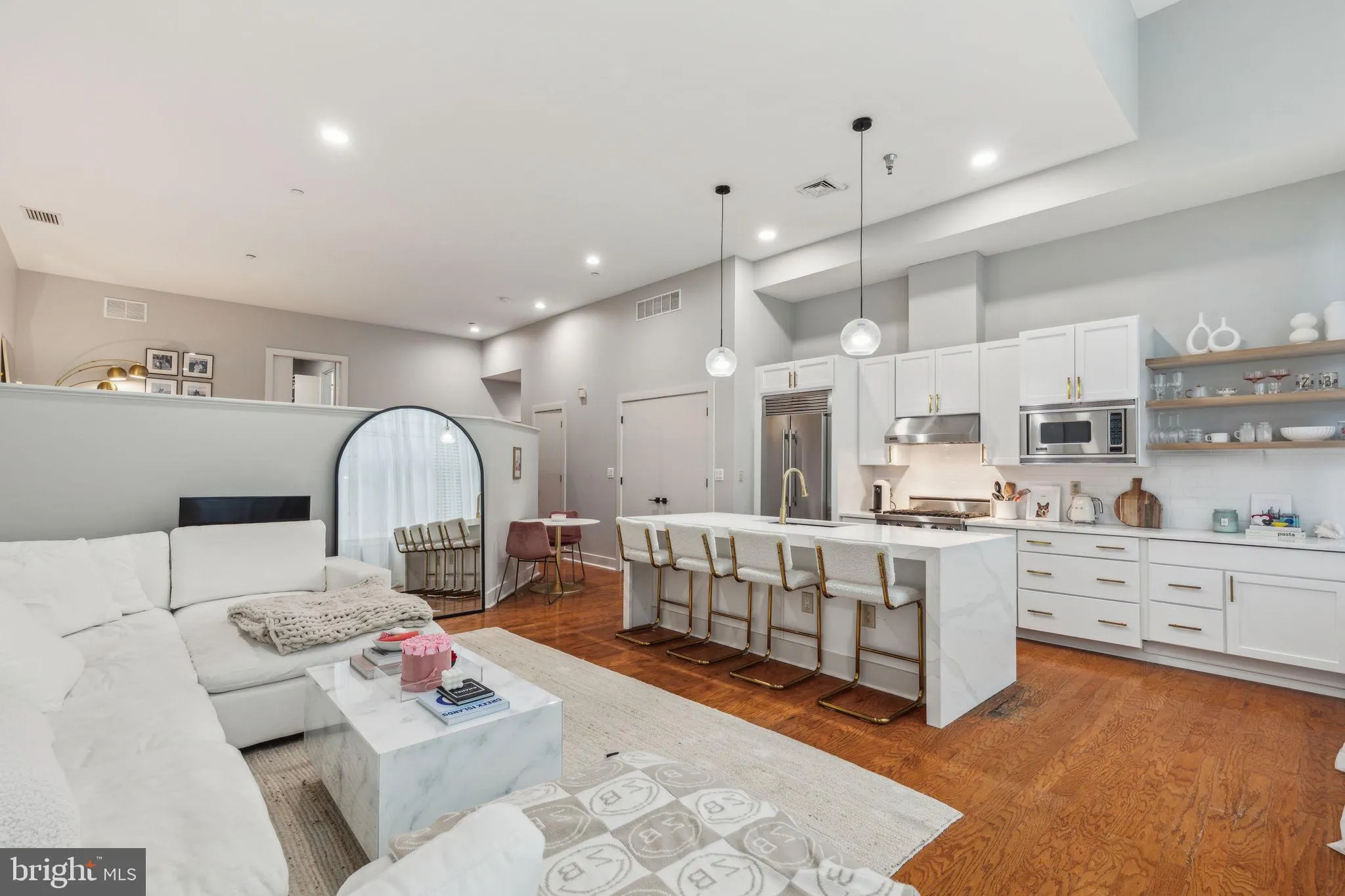 Philadelphia, Pennsylvania 19103, United States, 1 Bedroom Bedrooms, ,2 BathroomsBathrooms,Residential,Active,93580