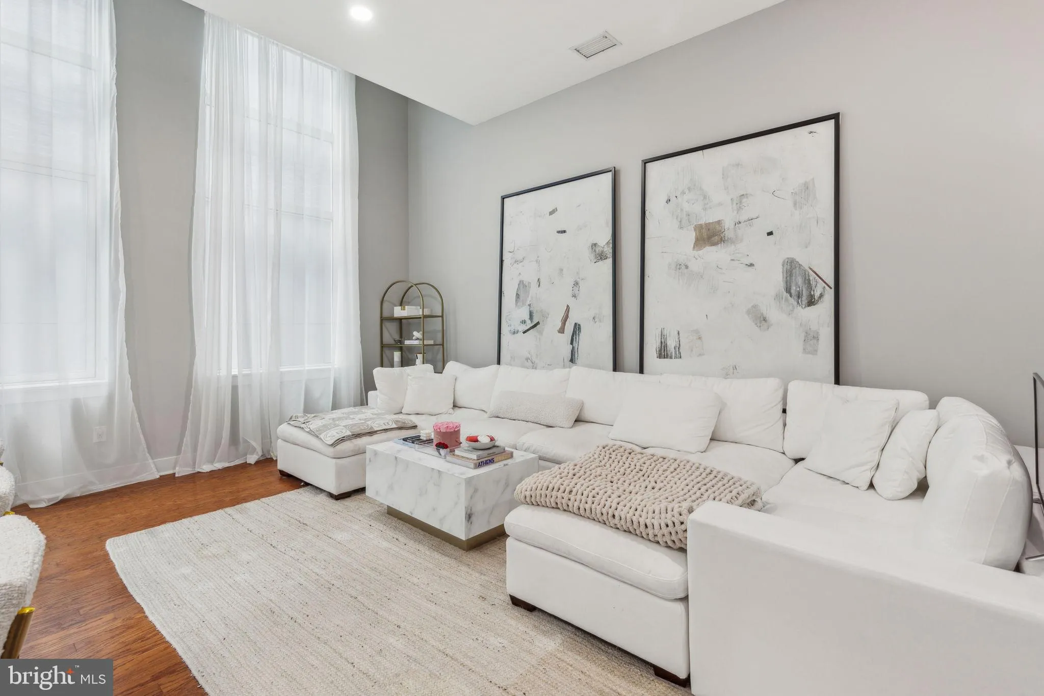 Philadelphia, Pennsylvania 19103, United States, 1 Bedroom Bedrooms, ,2 BathroomsBathrooms,Residential,Active,93580