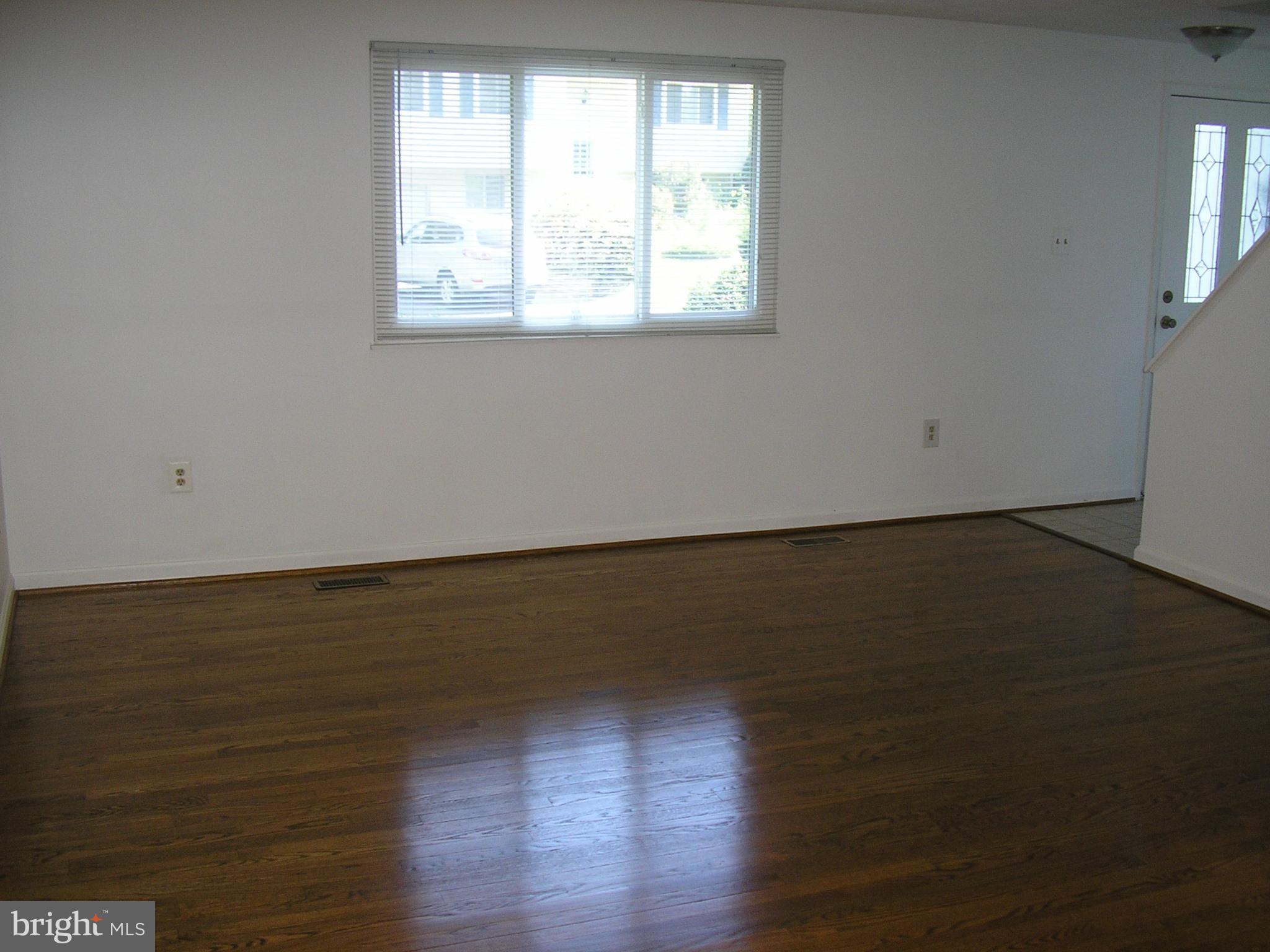 FOX MILL ESTATES - Residential Lease