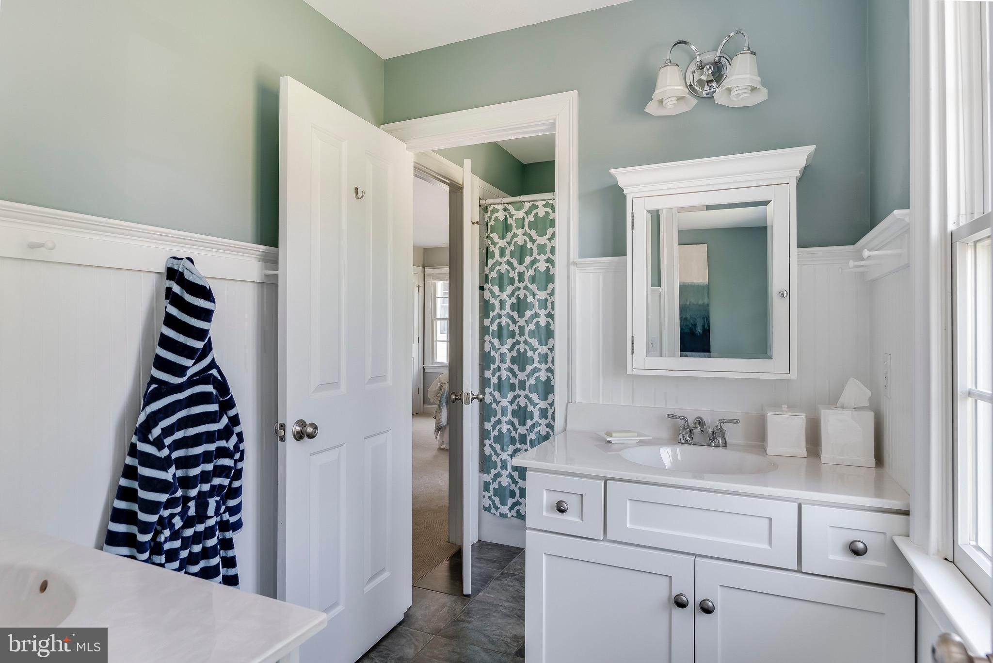 HOMEWOOD - Residential