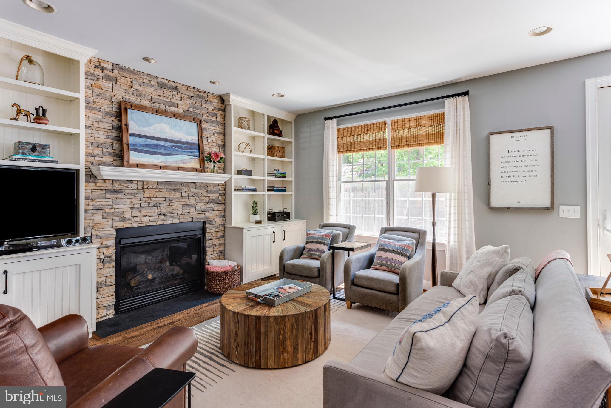 HOMEWOOD - Residential