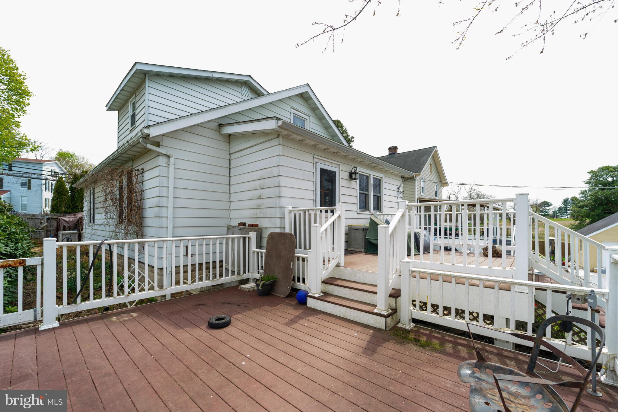 13816 HANOVER PIKE