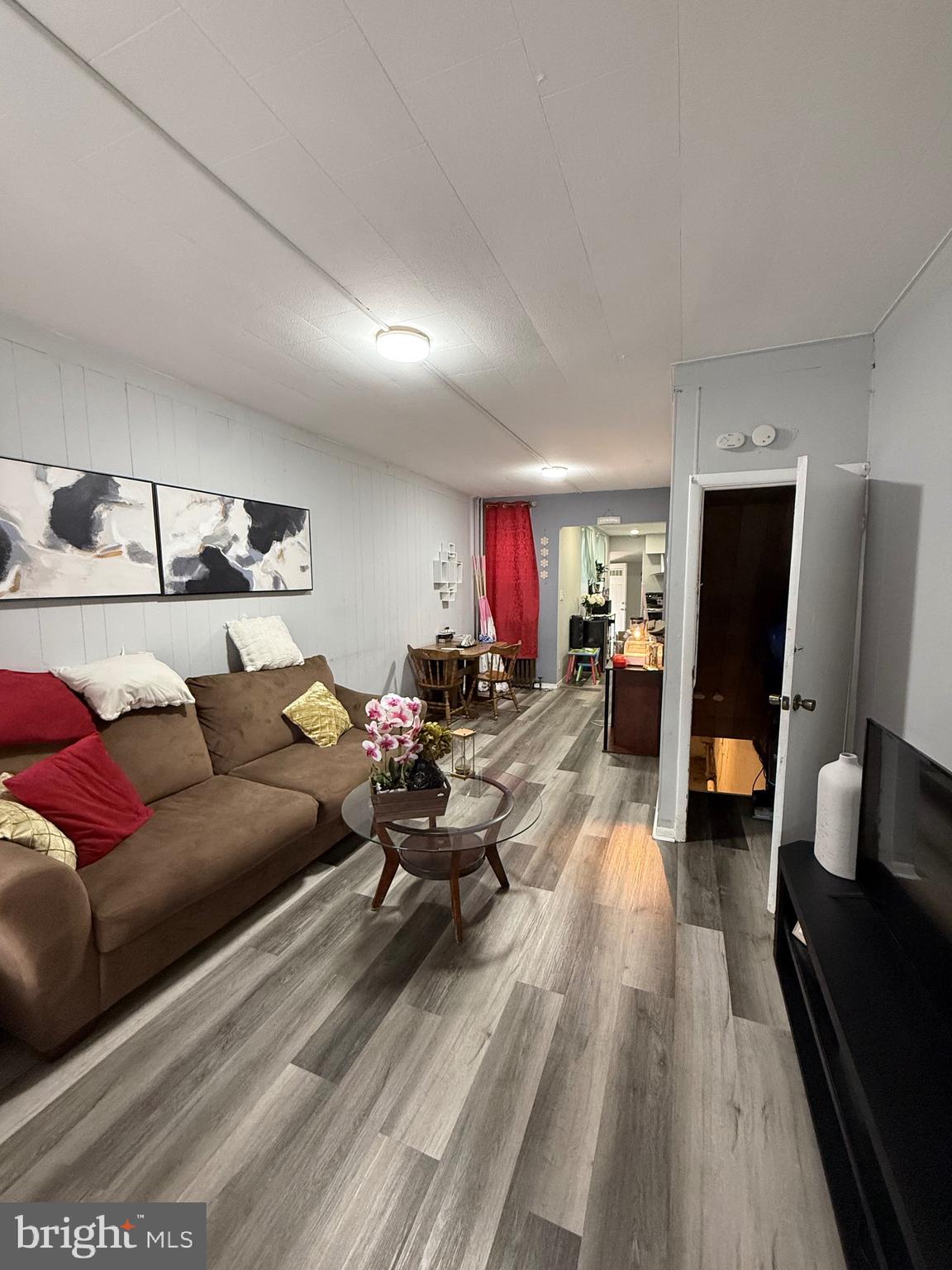 402 S 11TH STREET
