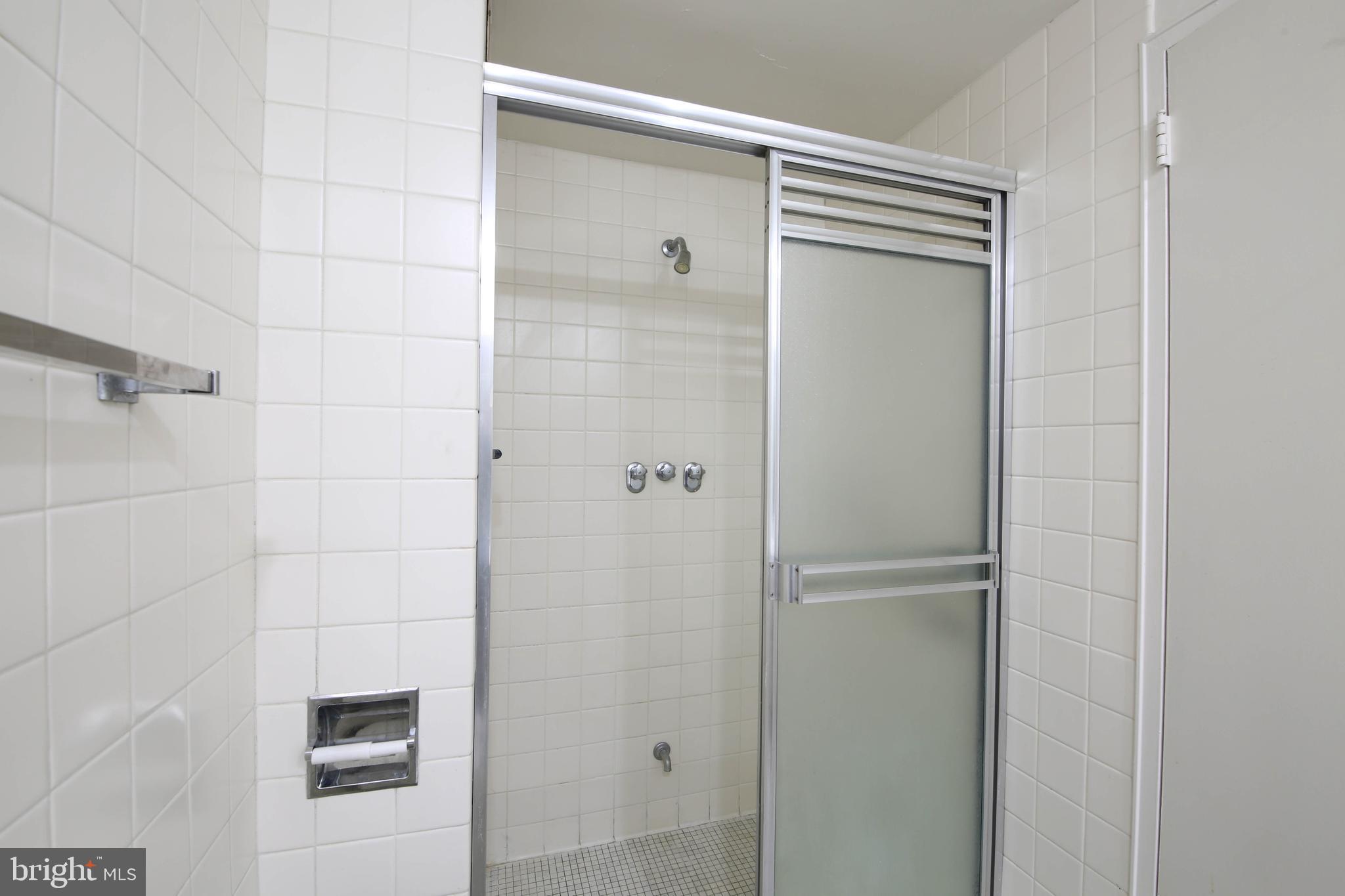 PARK TOWERS WEST - Residential