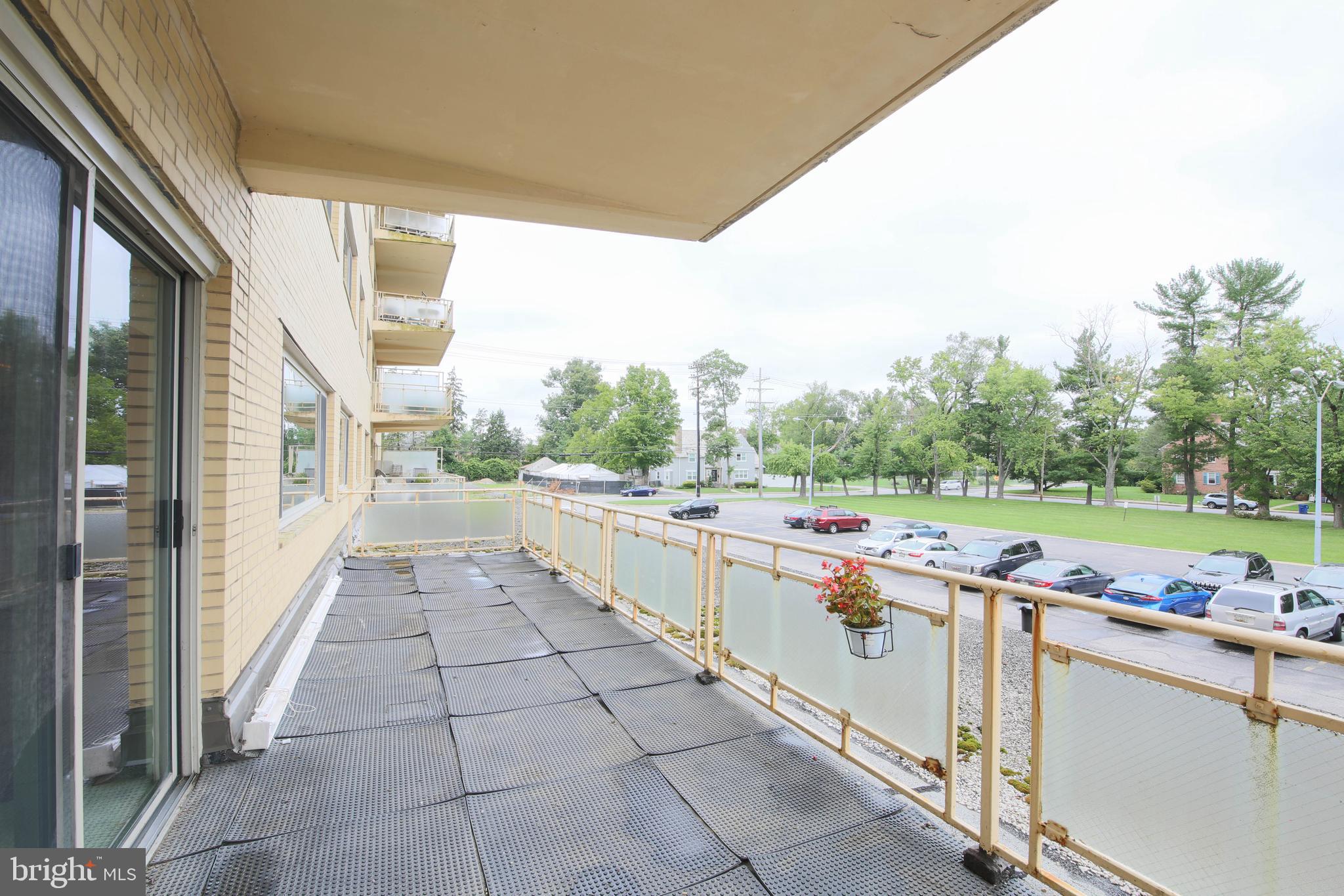 PARK TOWERS WEST - Residential