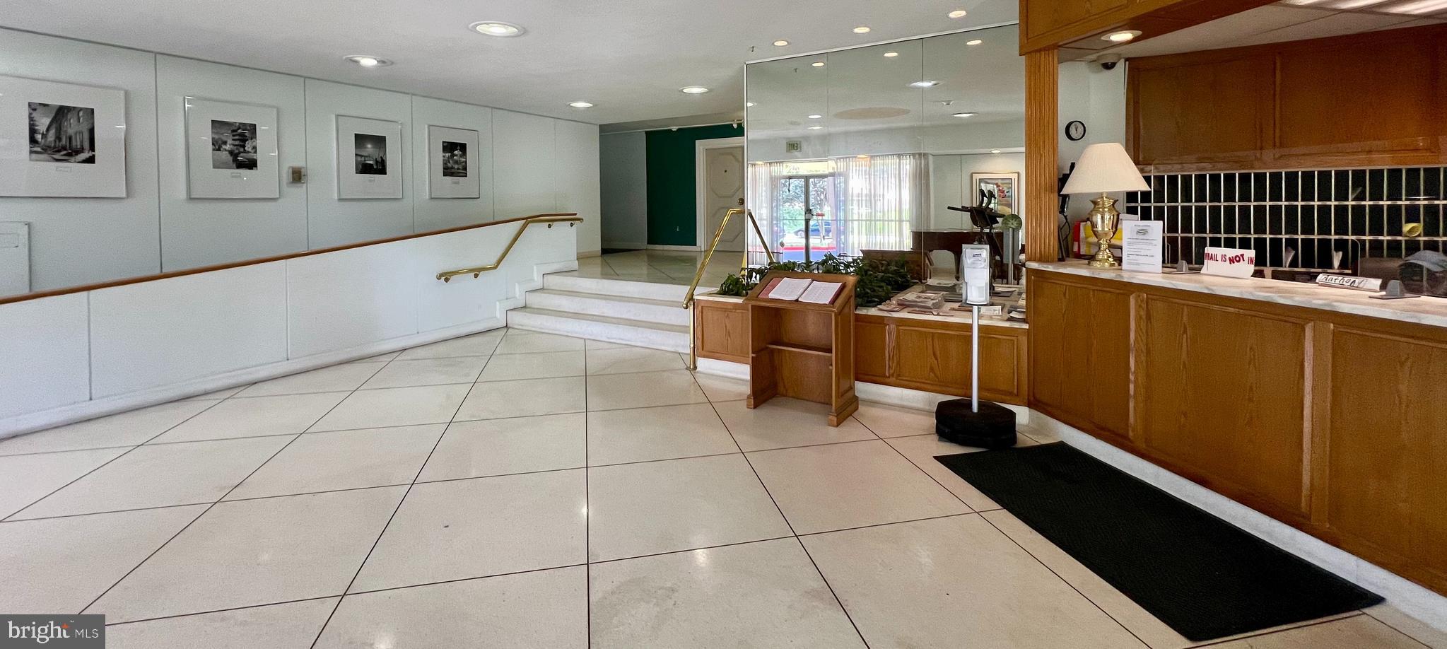 PARK TOWERS WEST - Residential